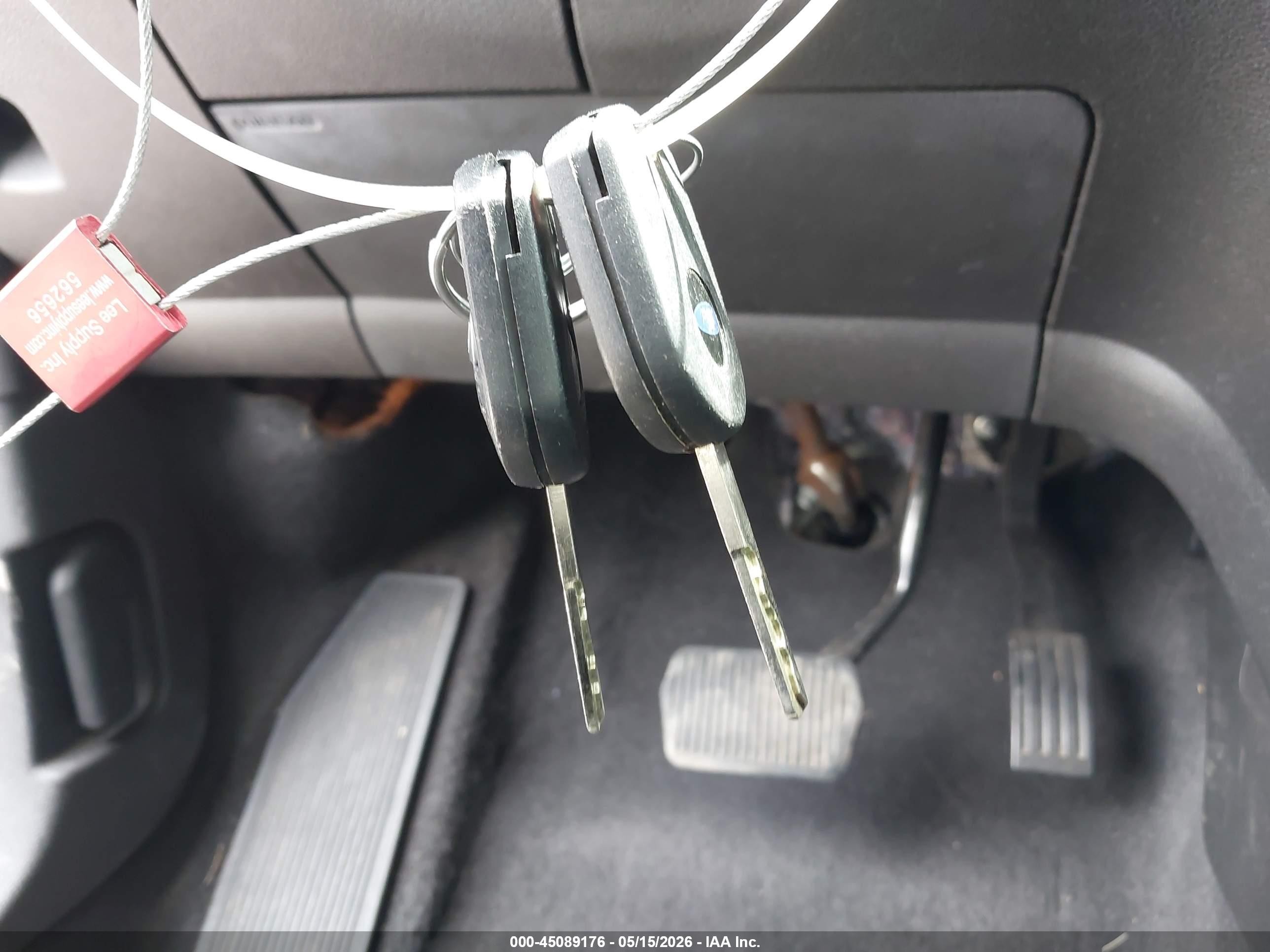 2015 Ford Escape Se Серебряный vin: 1FMCU9GX3FUB17948