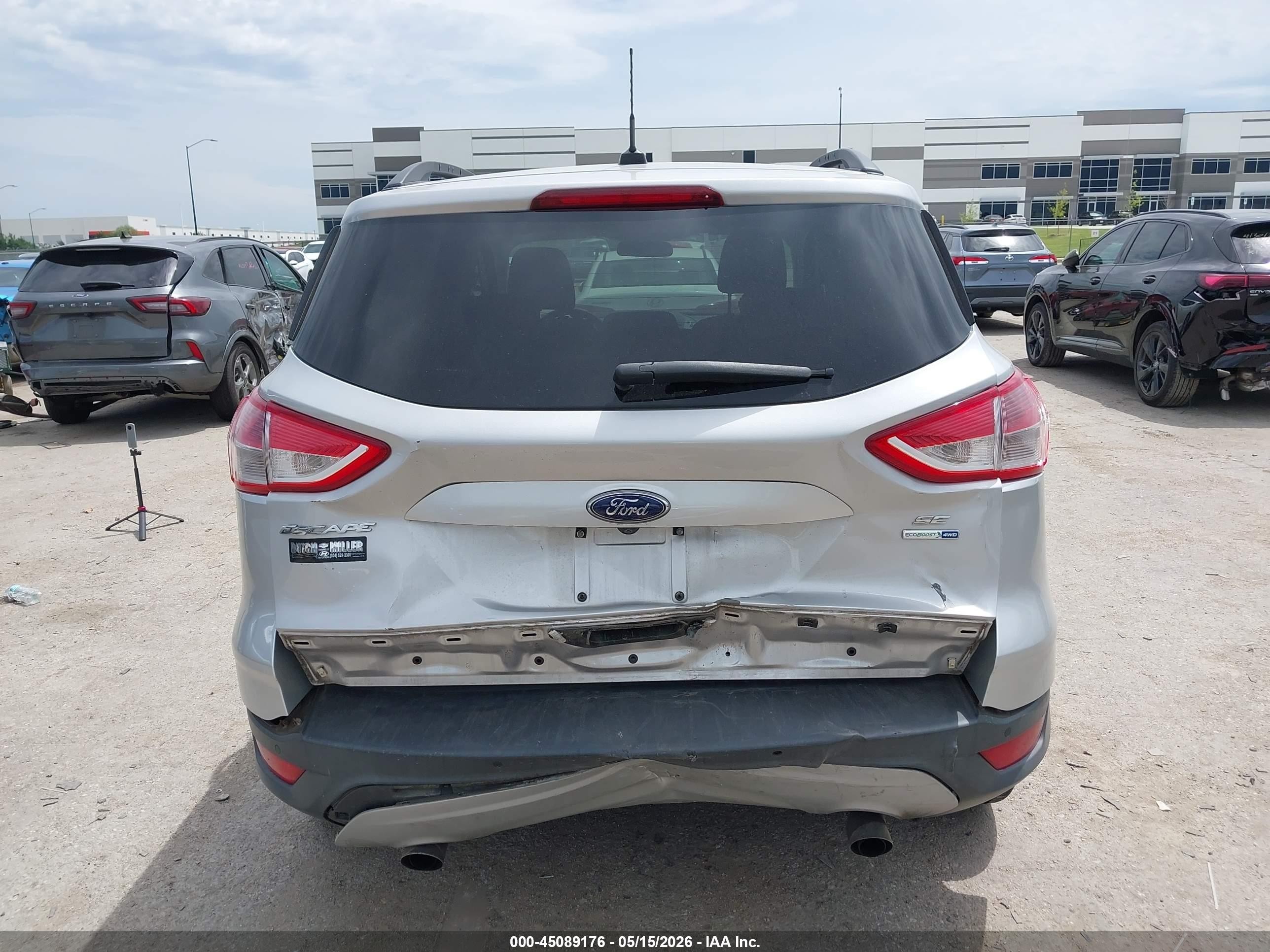 2015 Ford Escape Se Серебряный vin: 1FMCU9GX3FUB17948