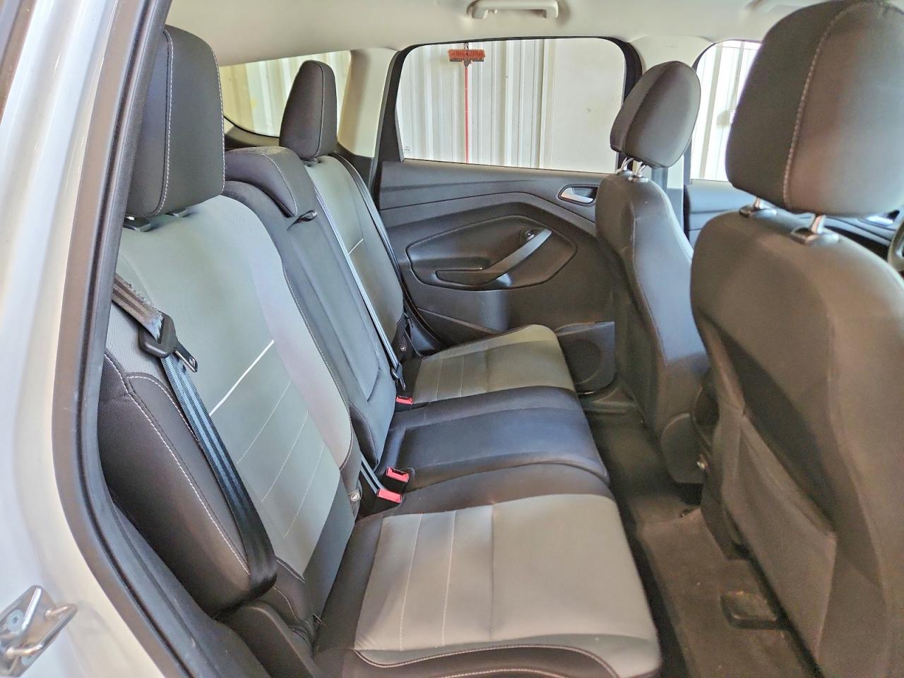 2015 Ford Escape Se White vin: 1FMCU9GX3FUB50254