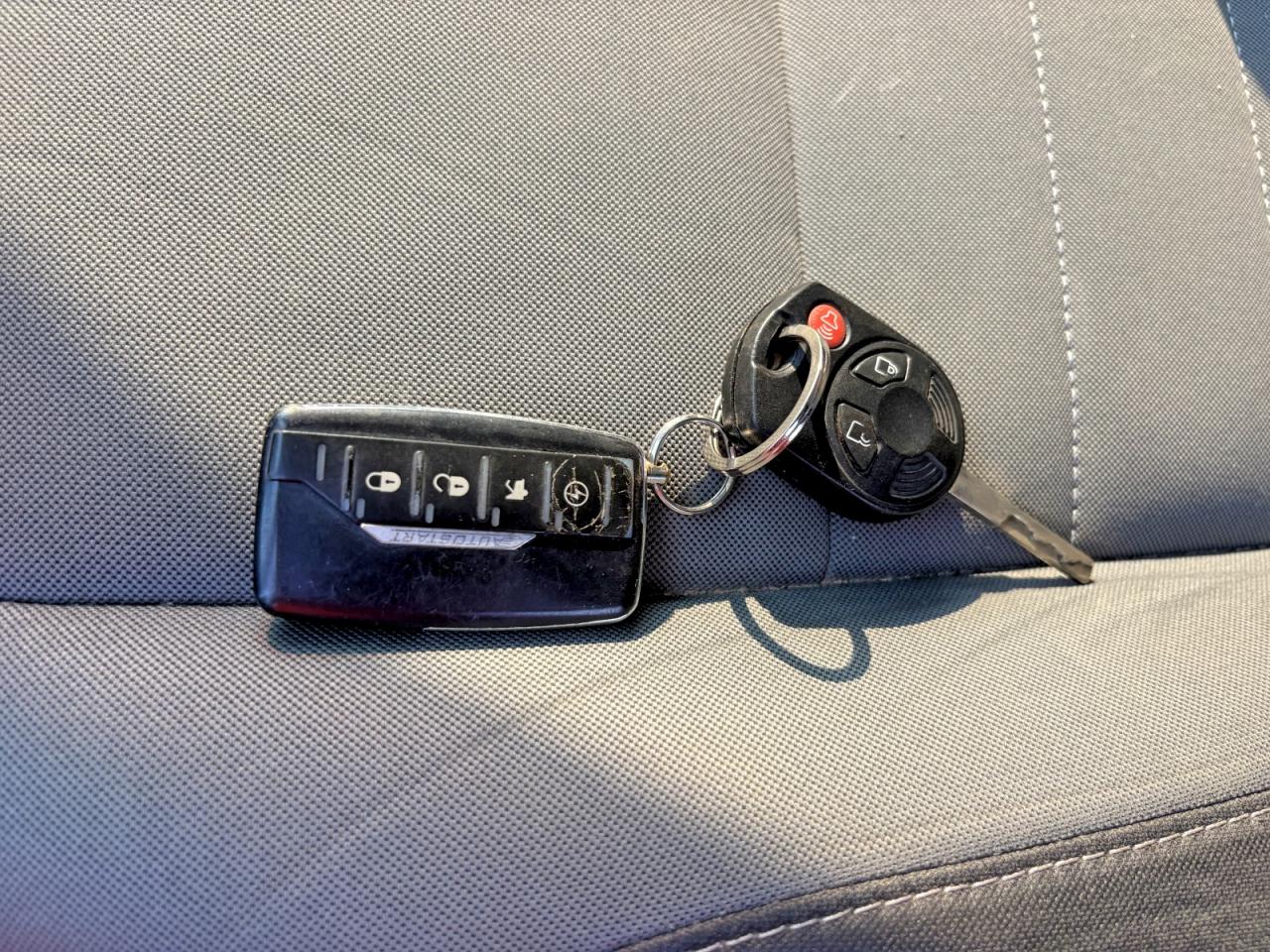 2015 Ford Escape Se Серый vin: 1FMCU9GX3FUB76577