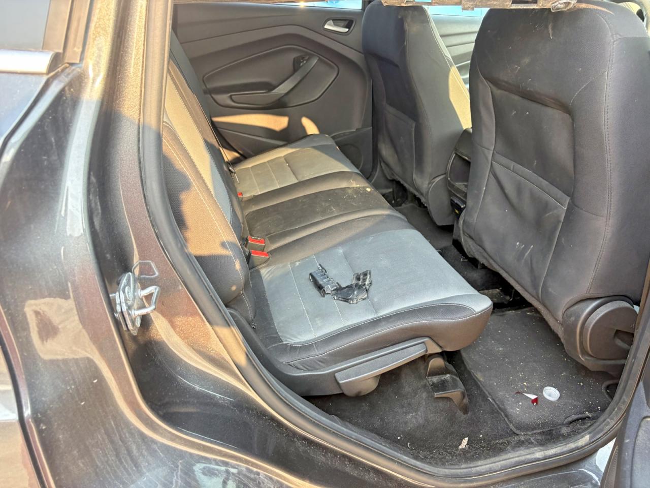 2015 Ford Escape Se Серый vin: 1FMCU9GX3FUB76577