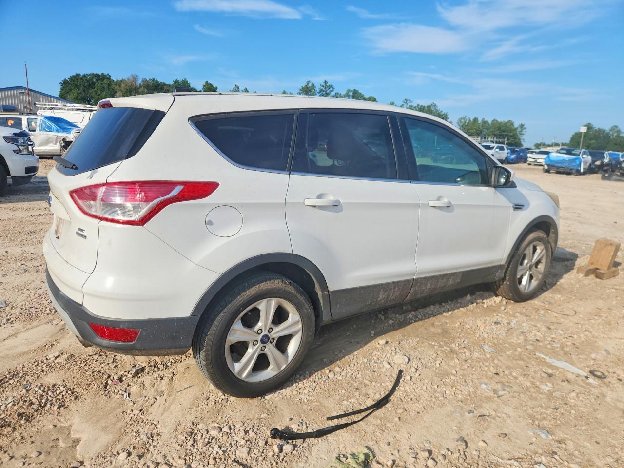 2015 Ford Escape Se White vin: 1FMCU9GX3FUB96991