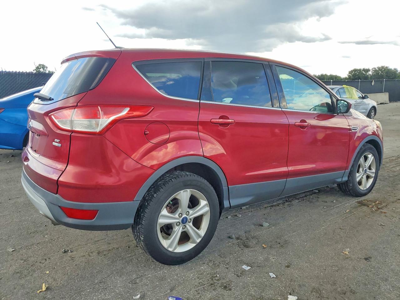2015 Ford Escape Se Red vin: 1FMCU9GX3FUC22358