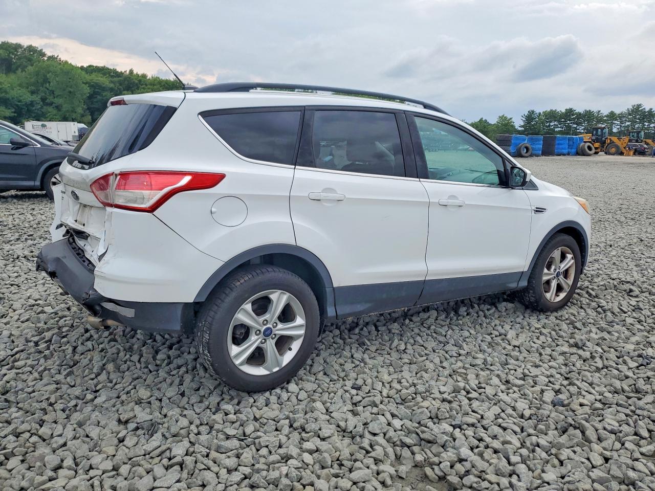 2015 Ford Escape Se Белый vin: 1FMCU9GX3FUC30993
