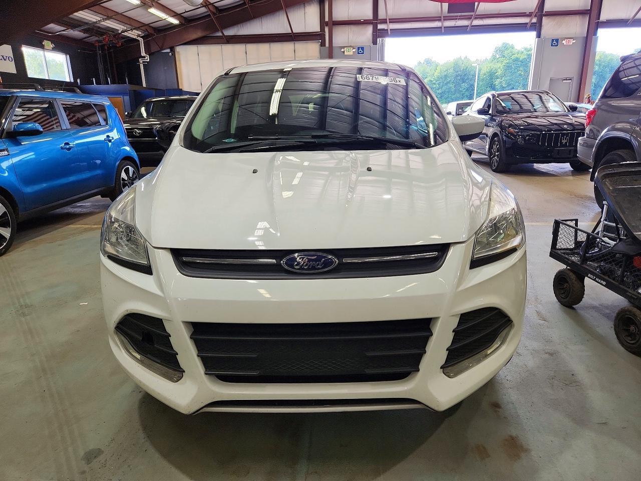 2016 Ford Escape Se White vin: 1FMCU9GX3GUB74751