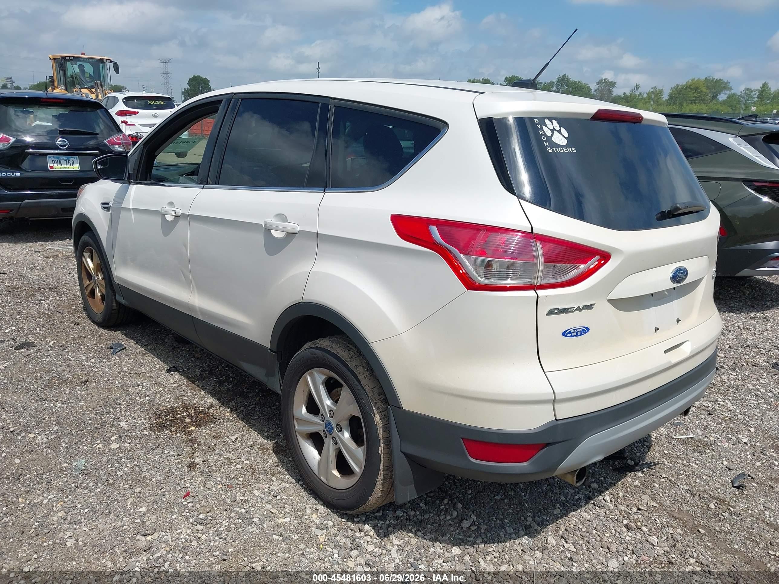 2013 Ford Escape Se White vin: 1FMCU9GX4DUB79307