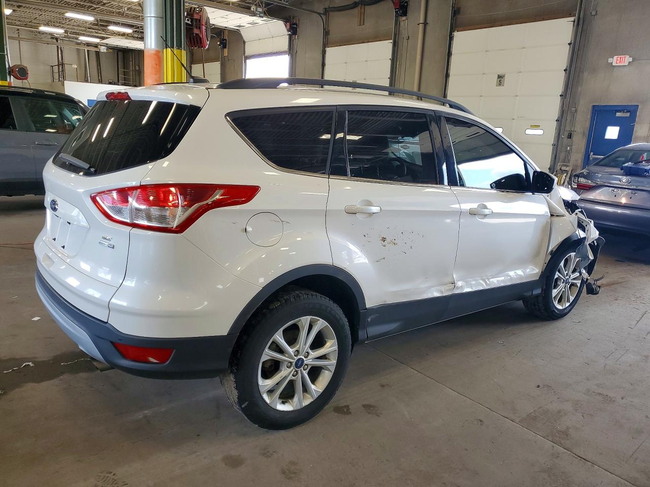 2014 Ford Escape Se Белый vin: 1FMCU9GX4EUB87456