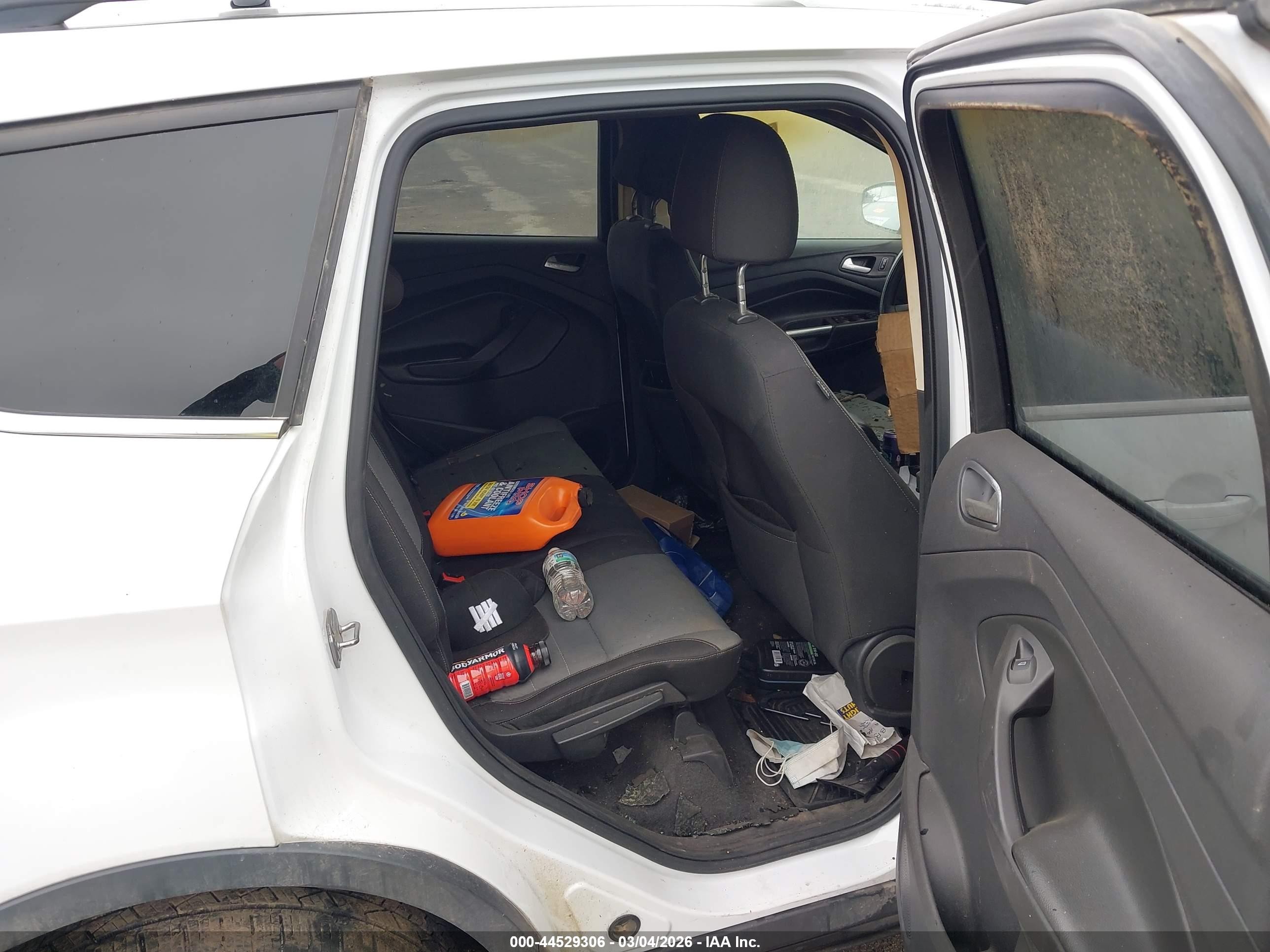 2014 Ford Escape Se White vin: 1FMCU9GX4EUD27778