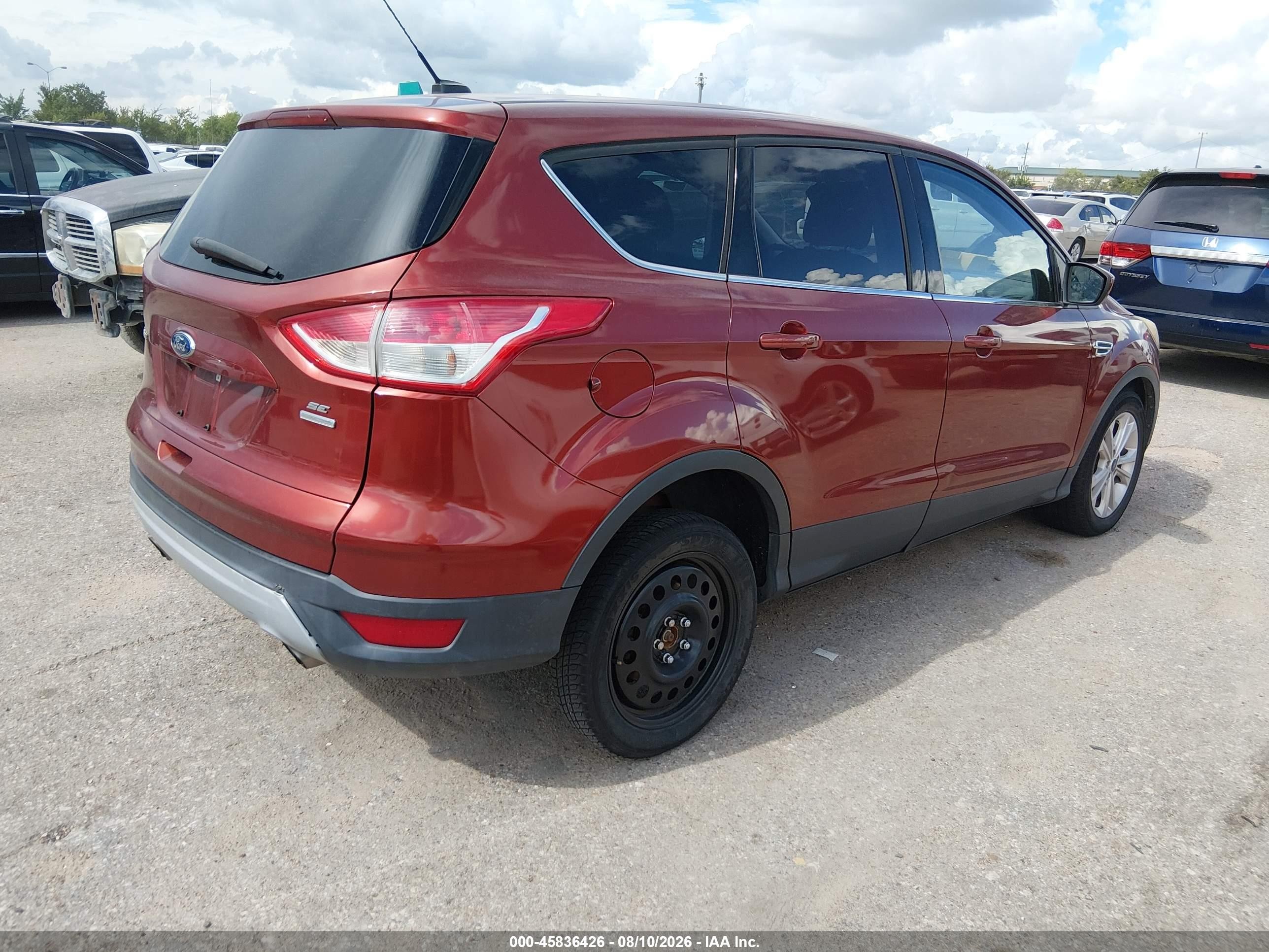 2015 Ford Escape Se Красный vin: 1FMCU9GX4FUA74690