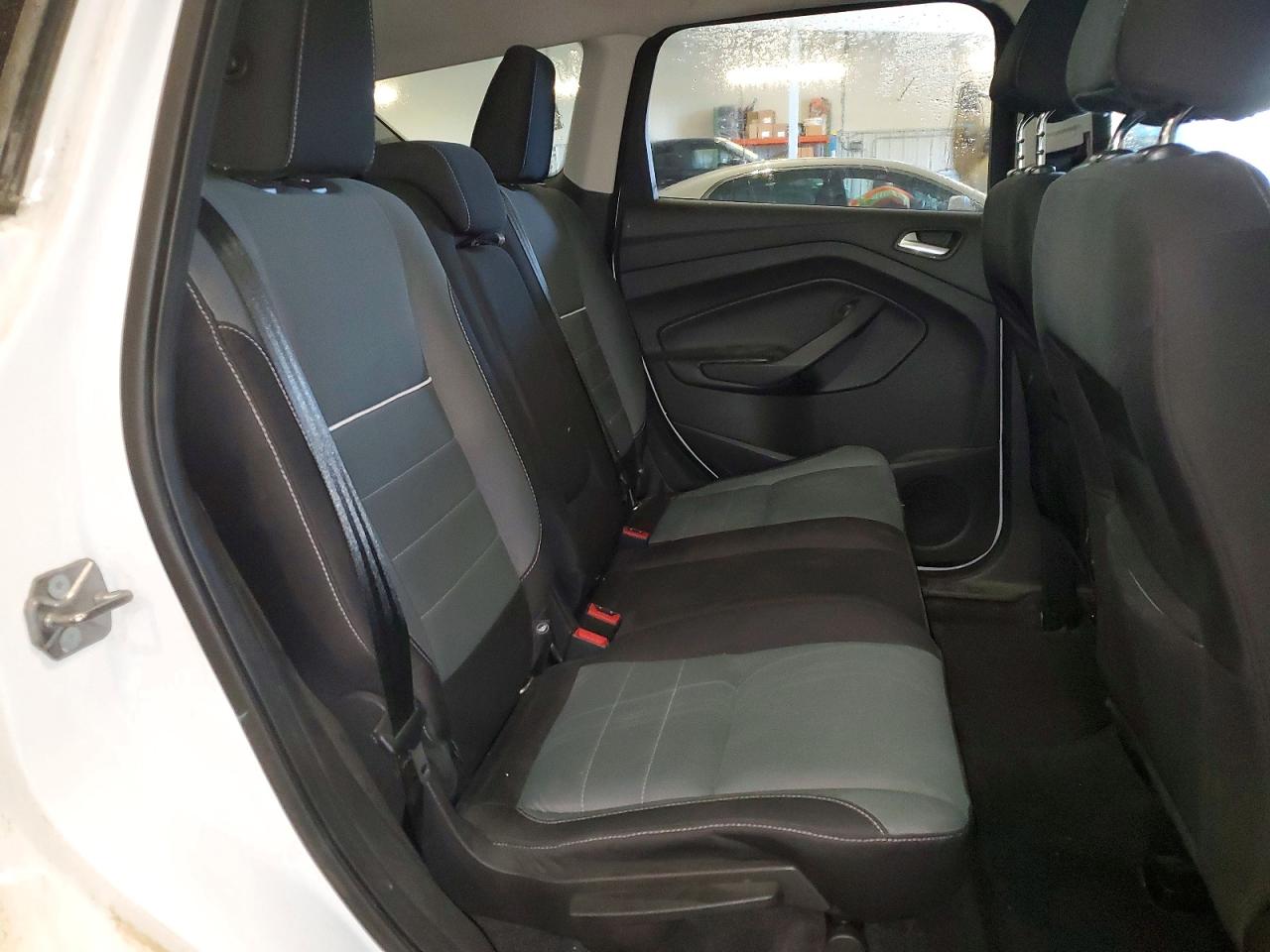 2015 Ford Escape Se White vin: 1FMCU9GX4FUB17375