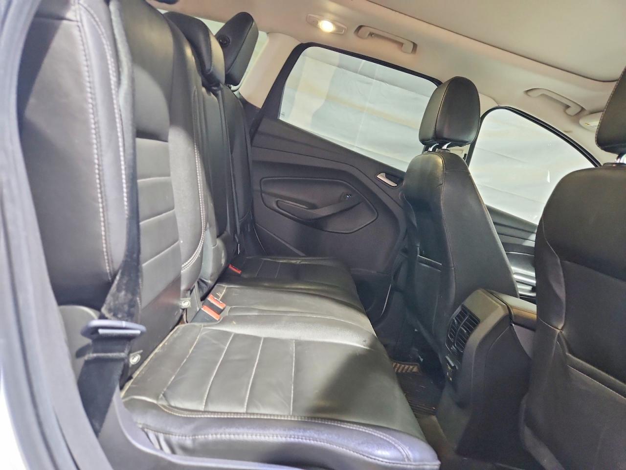 2015 Ford Escape Se White vin: 1FMCU9GX4FUB99785