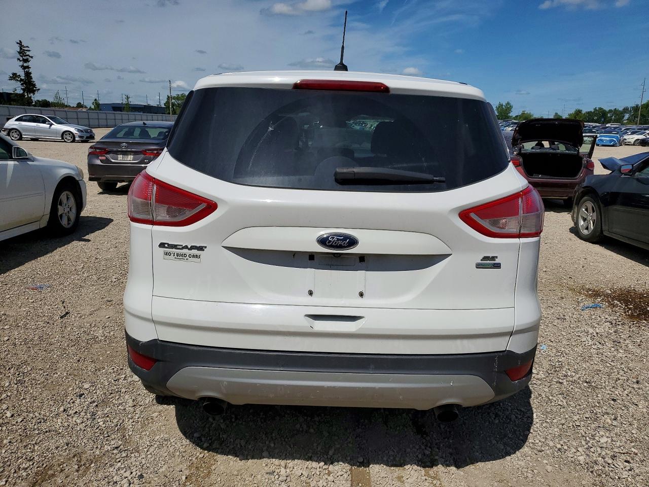 2015 Ford Escape Se Белый vin: 1FMCU9GX4FUC57250
