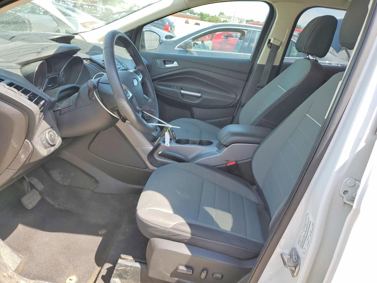 2015 Ford Escape Se Белый vin: 1FMCU9GX4FUC57250