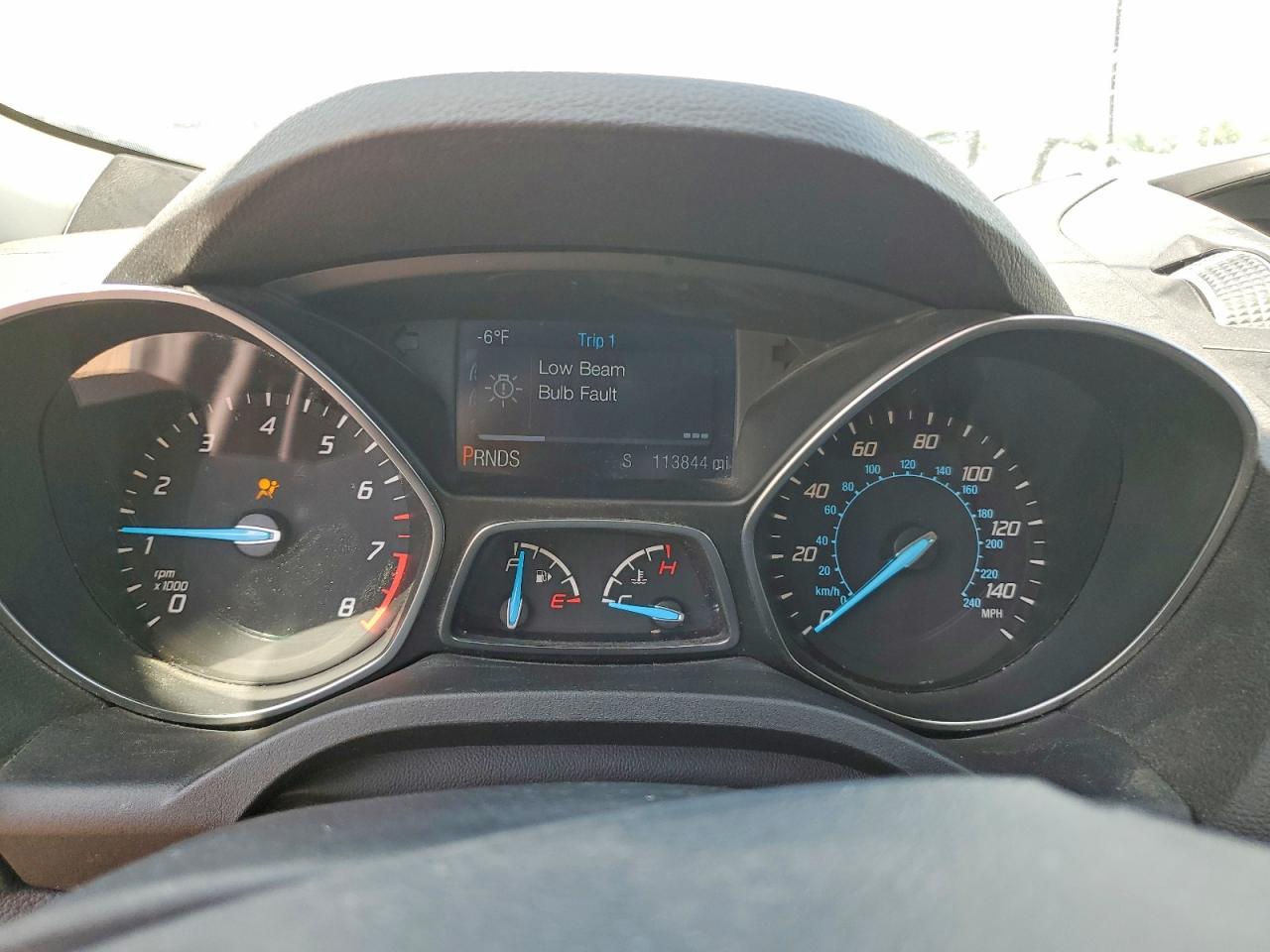 2015 Ford Escape Se Белый vin: 1FMCU9GX4FUC57250