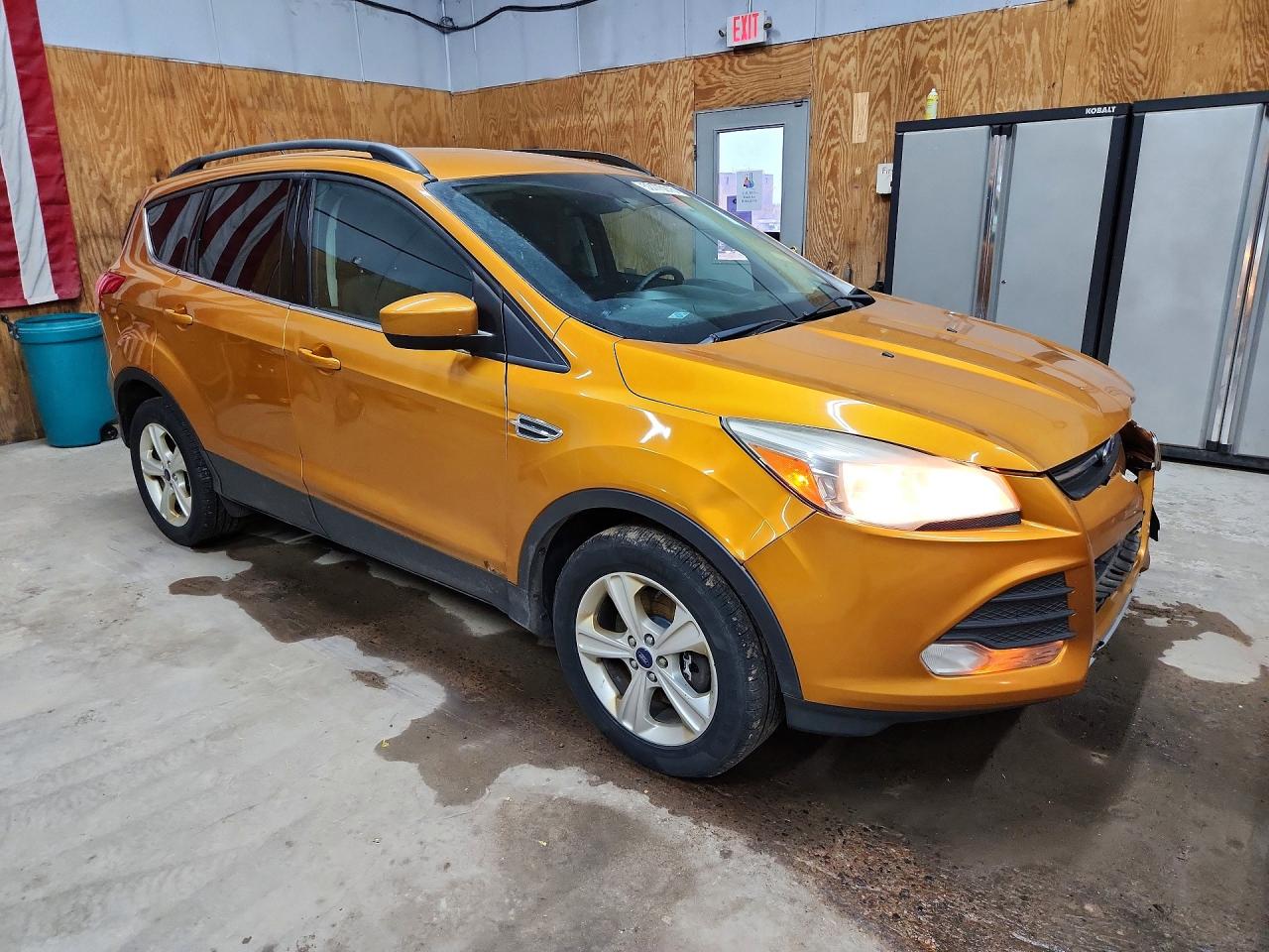 2016 Ford Escape Se Orange vin: 1FMCU9GX4GUB22948