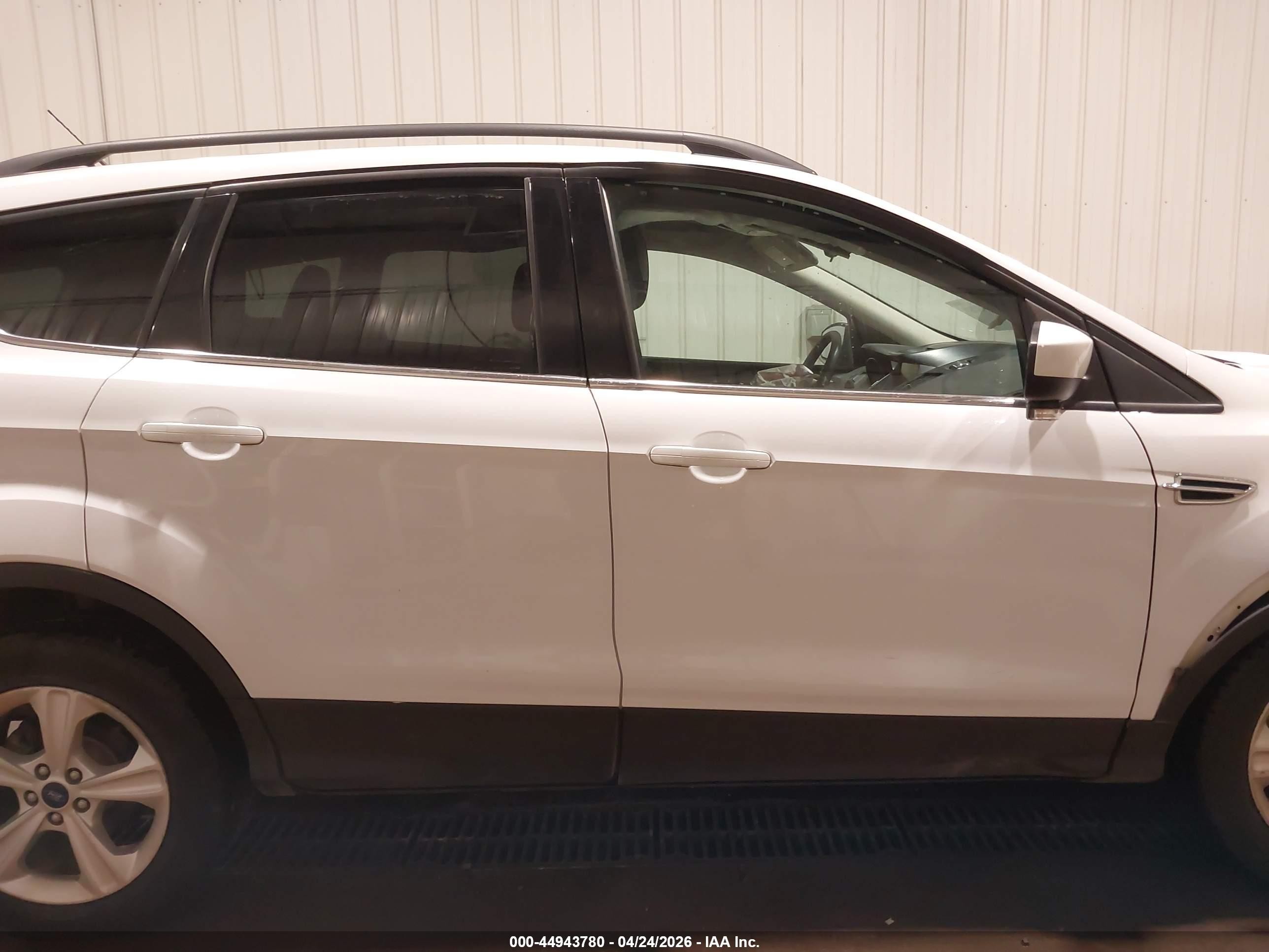 2014 Ford Escape Se White vin: 1FMCU9GX5EUC09593