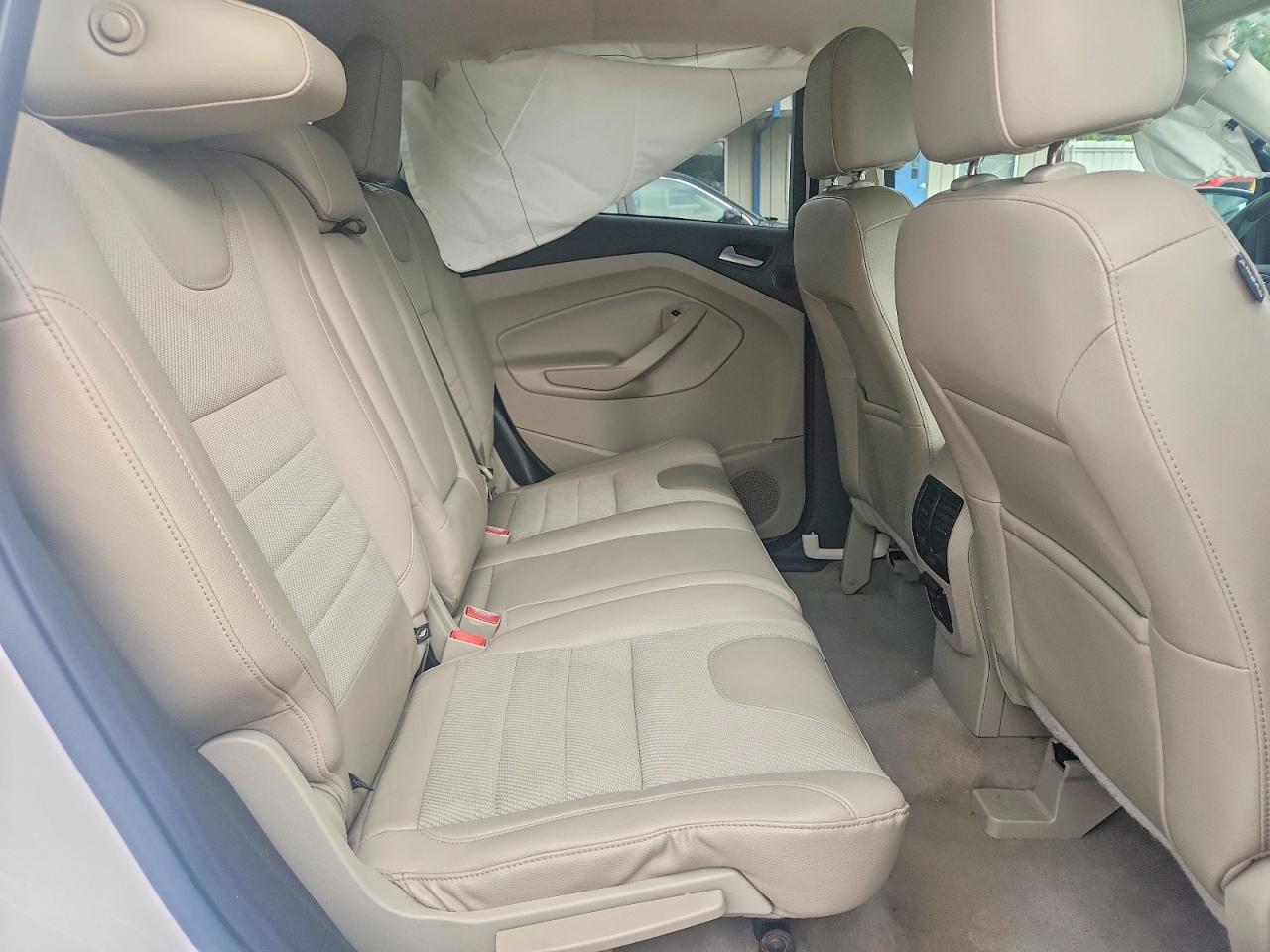 2015 Ford Escape Se White vin: 1FMCU9GX5FUA23330