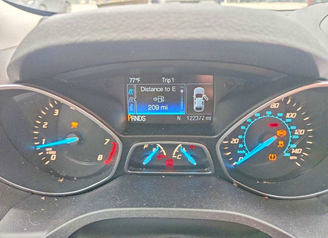 2015 Ford Escape Se White vin: 1FMCU9GX5FUA23330