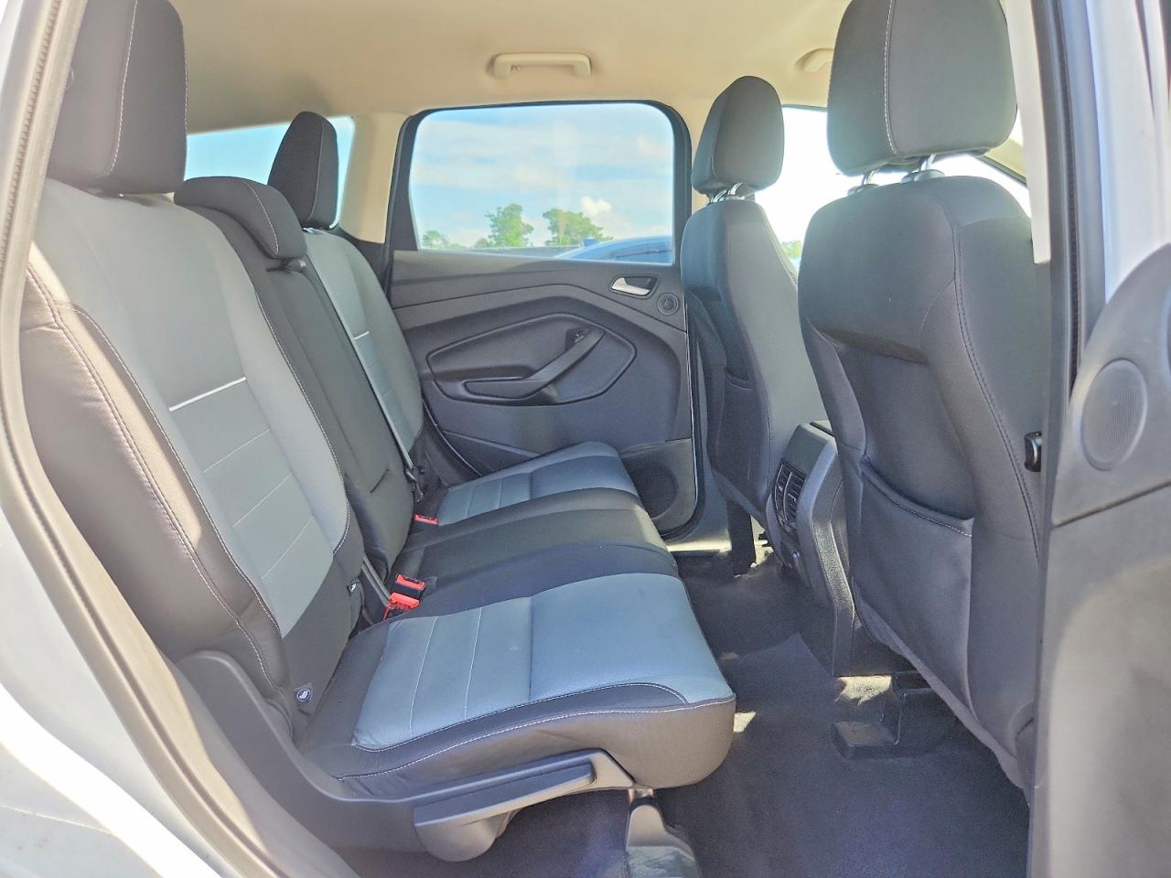 2015 Ford Escape Se White vin: 1FMCU9GX5FUA26034