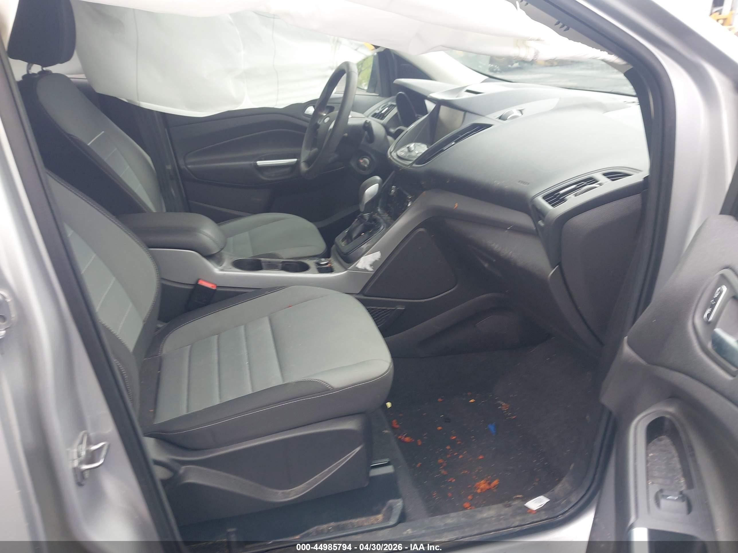 2015 Ford Escape Se Серебряный vin: 1FMCU9GX5FUB35402