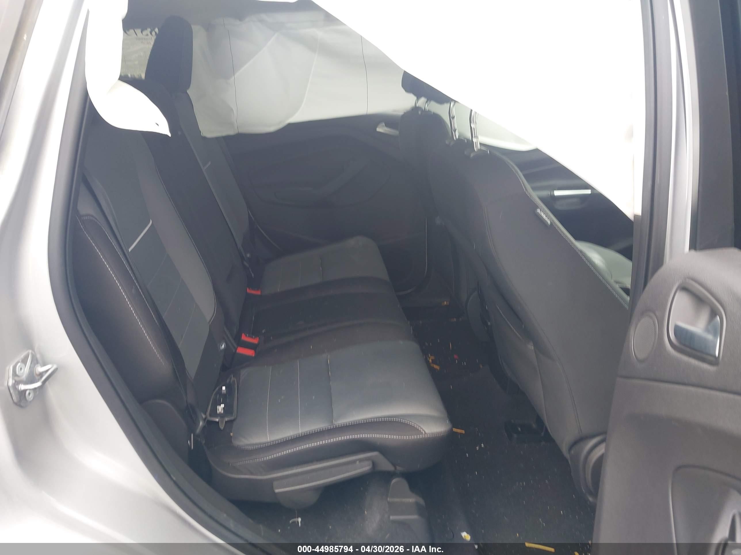 2015 Ford Escape Se Серебряный vin: 1FMCU9GX5FUB35402