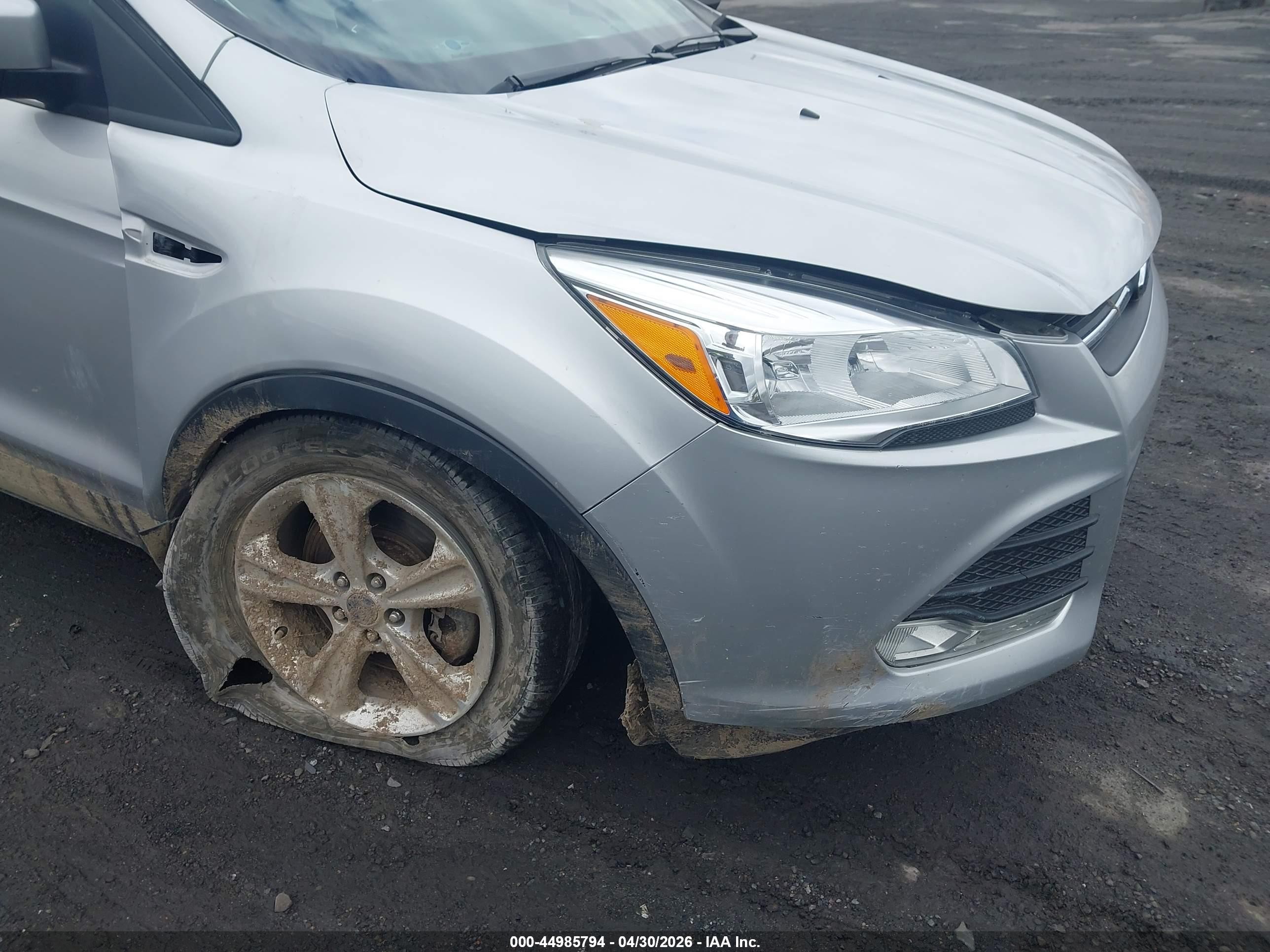 2015 Ford Escape Se Серебряный vin: 1FMCU9GX5FUB35402