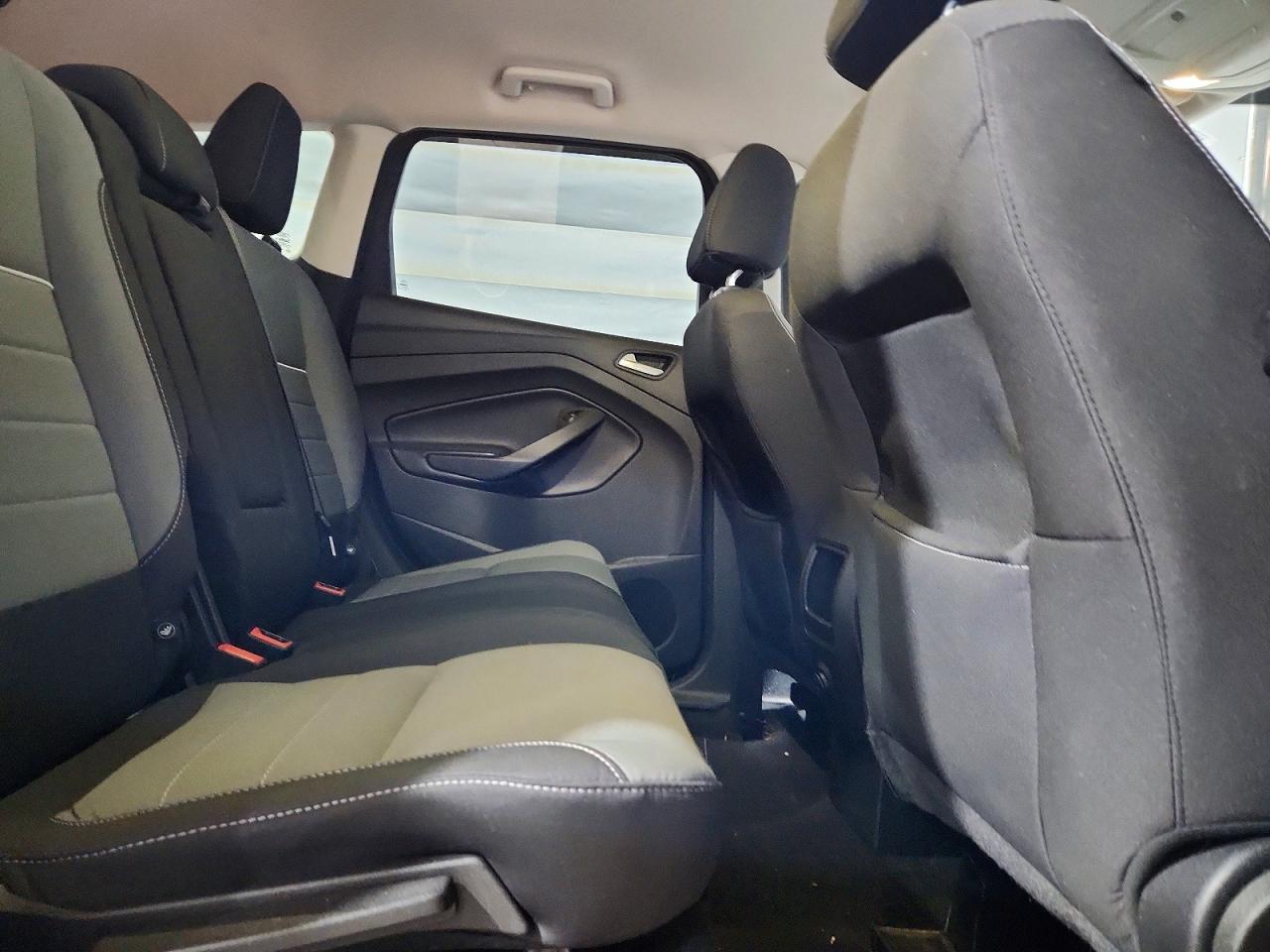 2015 Ford Escape Se Black vin: 1FMCU9GX5FUB44486