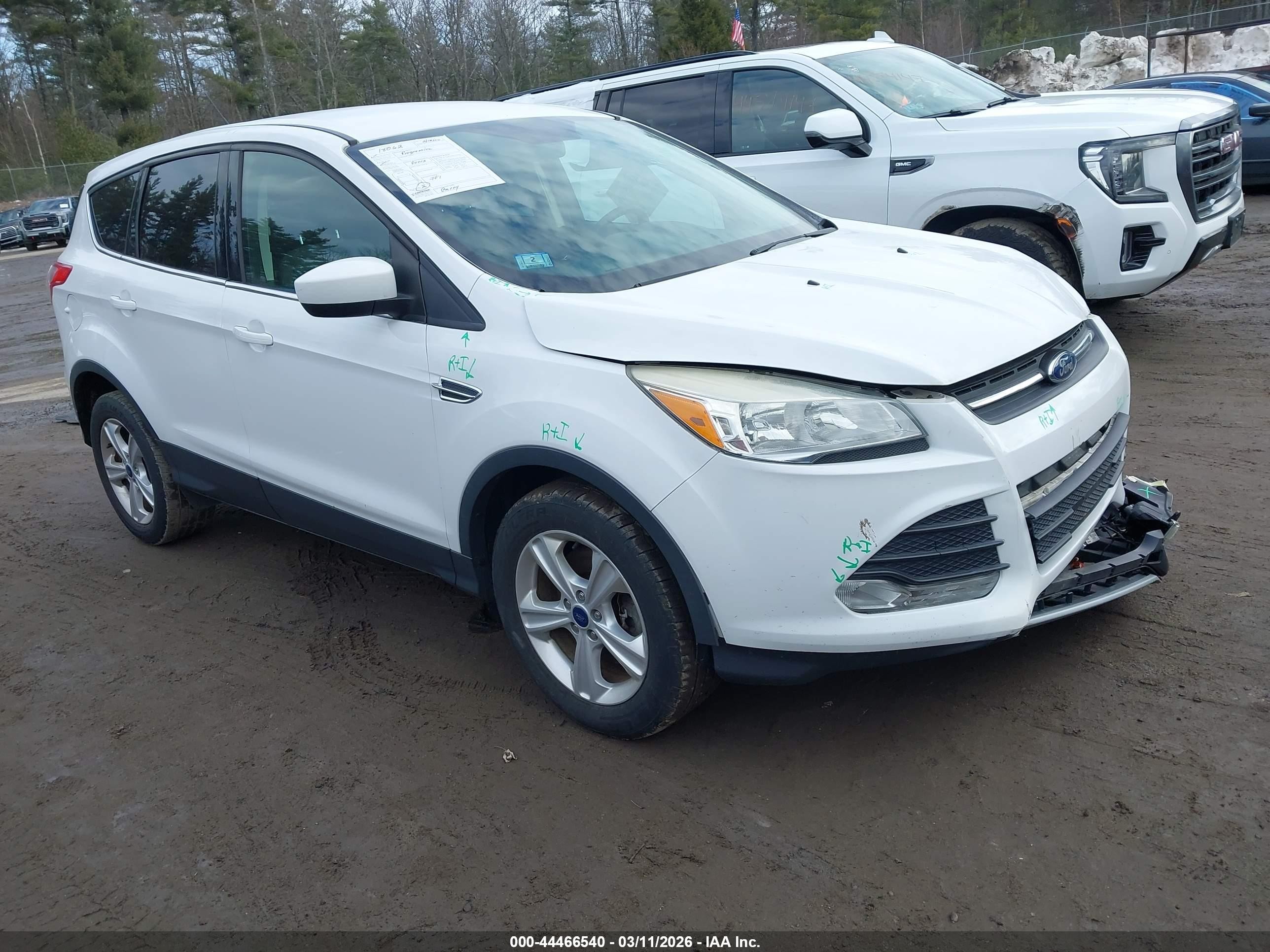 2015 Ford Escape Se White vin: 1FMCU9GX5FUC28081