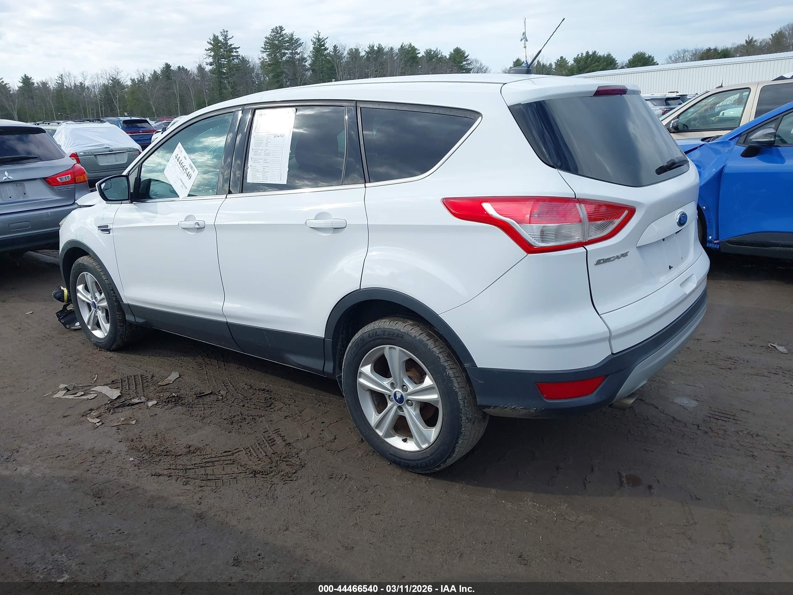 2015 Ford Escape Se White vin: 1FMCU9GX5FUC28081