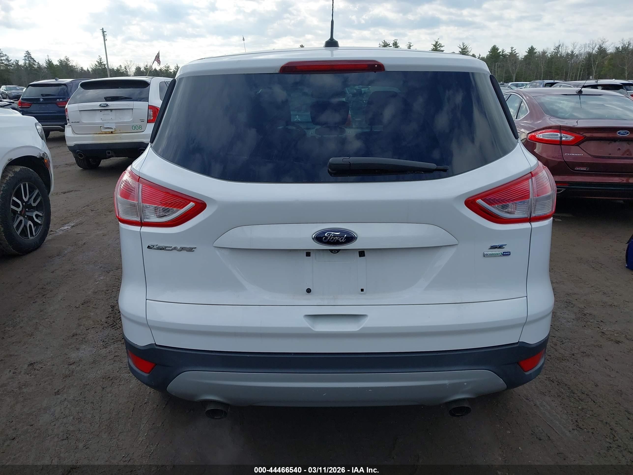 2015 Ford Escape Se White vin: 1FMCU9GX5FUC28081