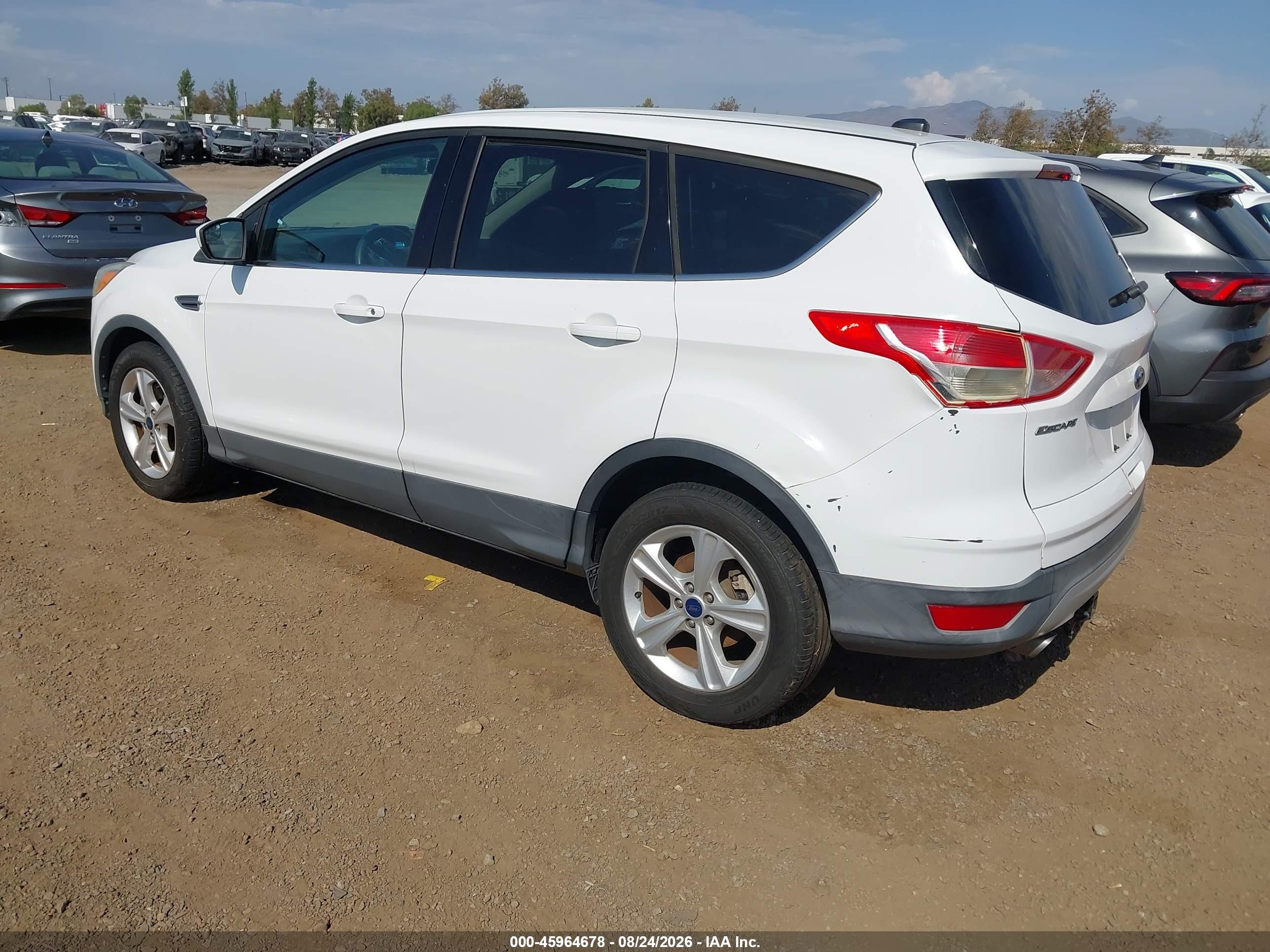 2015 Ford Escape Se White vin: 1FMCU9GX5FUC28291