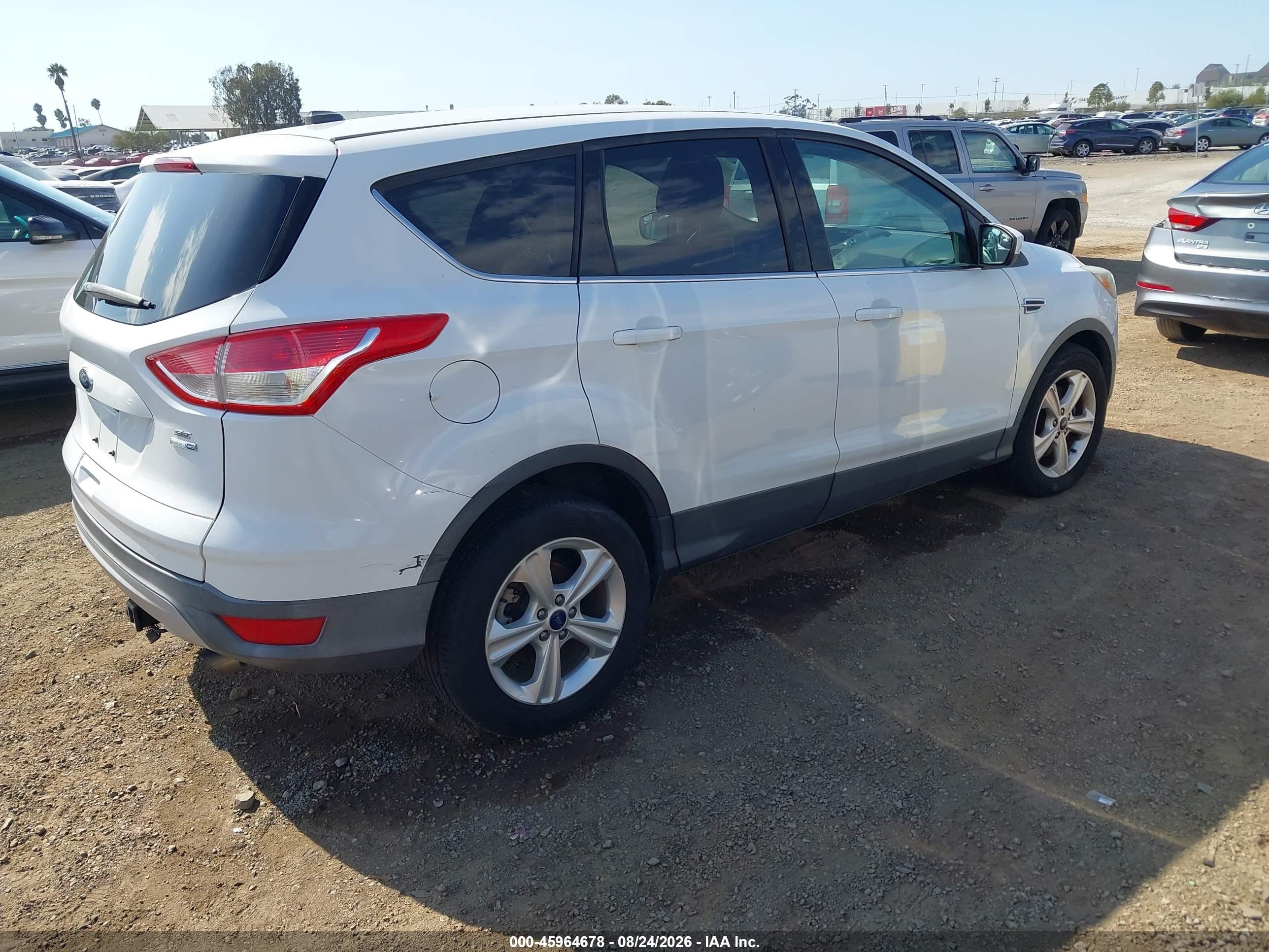 2015 Ford Escape Se White vin: 1FMCU9GX5FUC28291