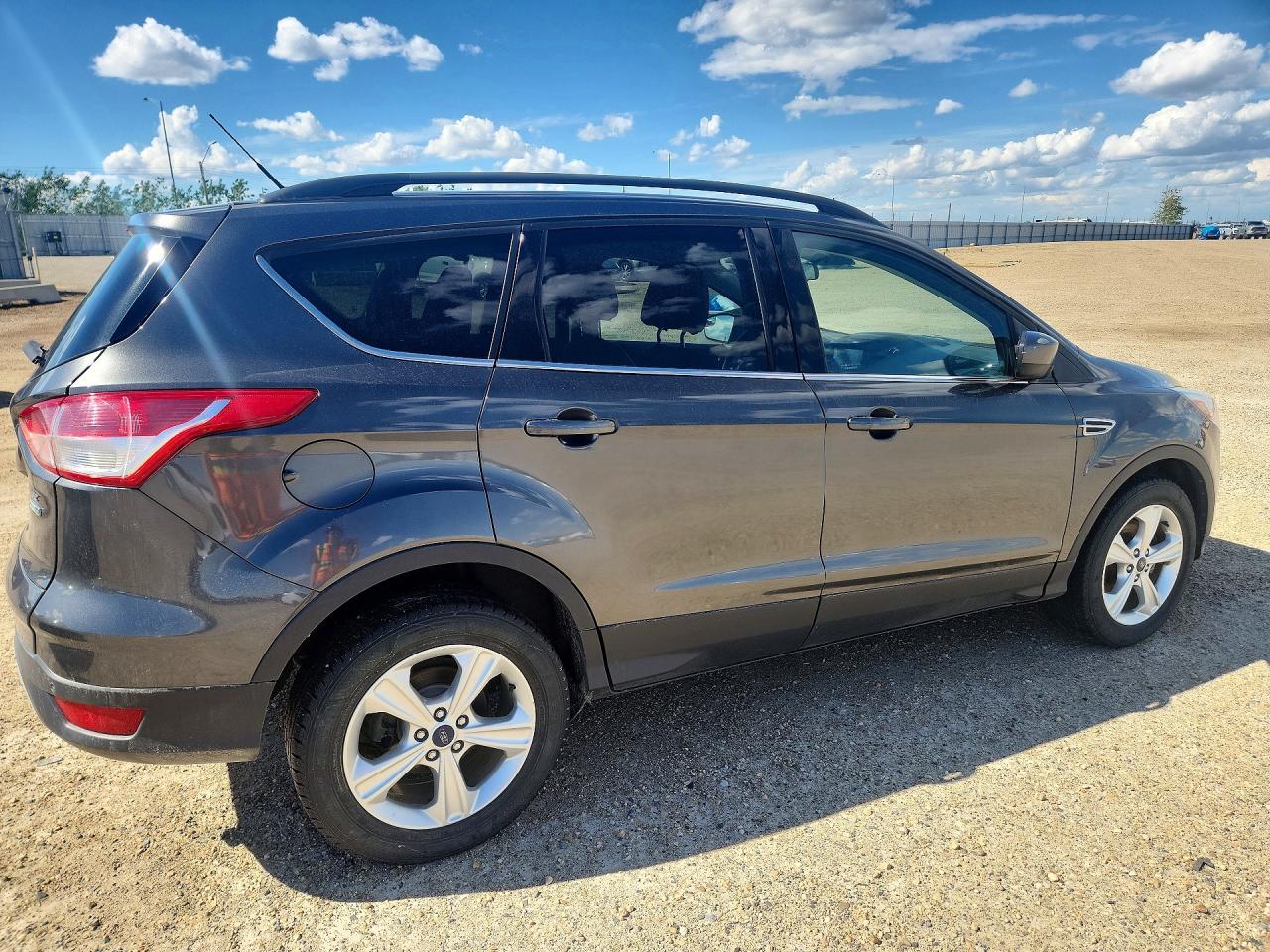 2015 Ford Escape Se Серый vin: 1FMCU9GX5FUC50680