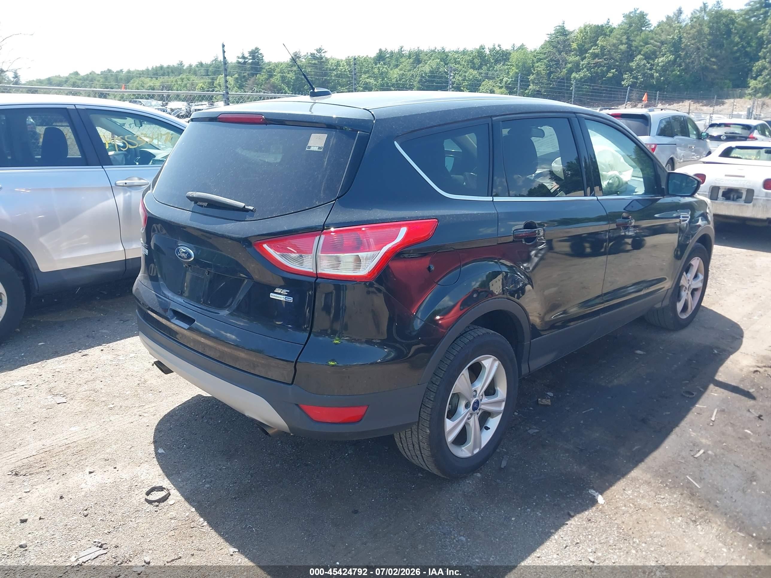 2015 Ford Escape Se Черный vin: 1FMCU9GX5FUC84392