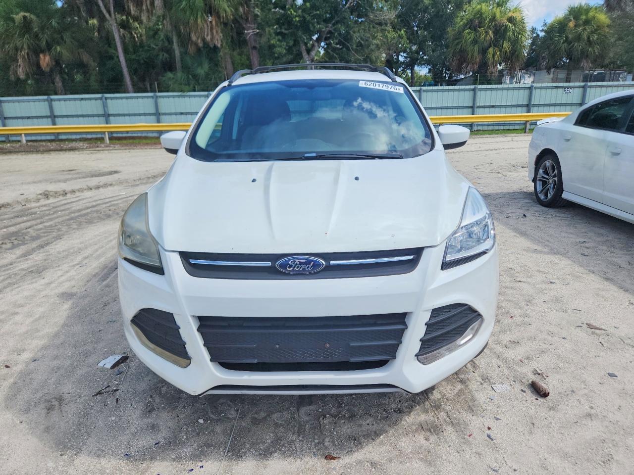 2013 Ford Escape Se Белый vin: 1FMCU9GX6DUB35678