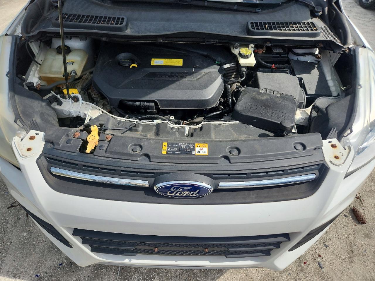 2013 Ford Escape Se Белый vin: 1FMCU9GX6DUB35678