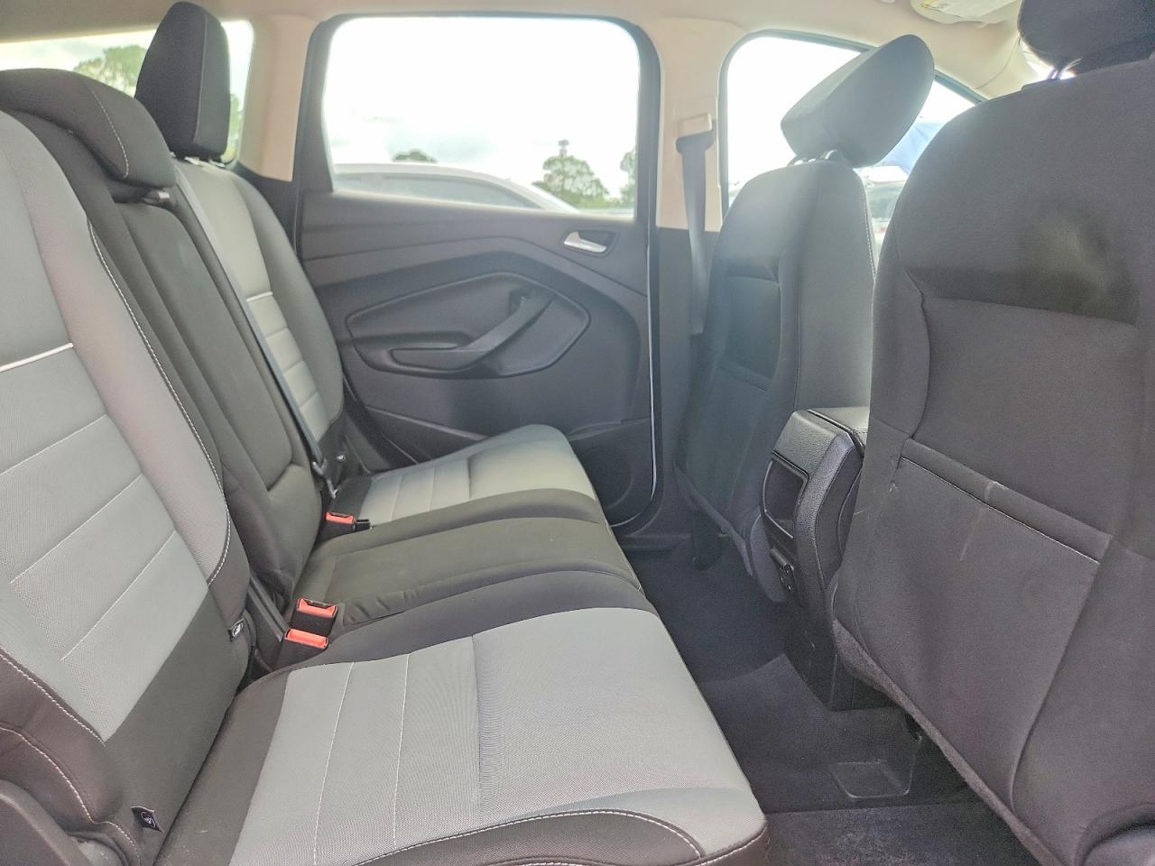 2013 Ford Escape Se Белый vin: 1FMCU9GX6DUB35678