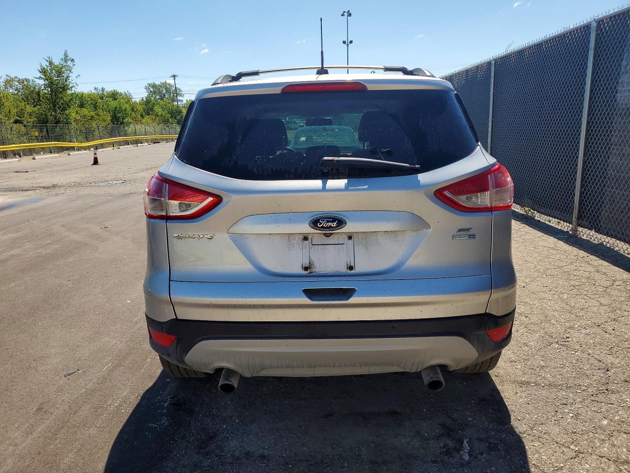 2014 Ford Escape Se Серебряный vin: 1FMCU9GX6EUA48624