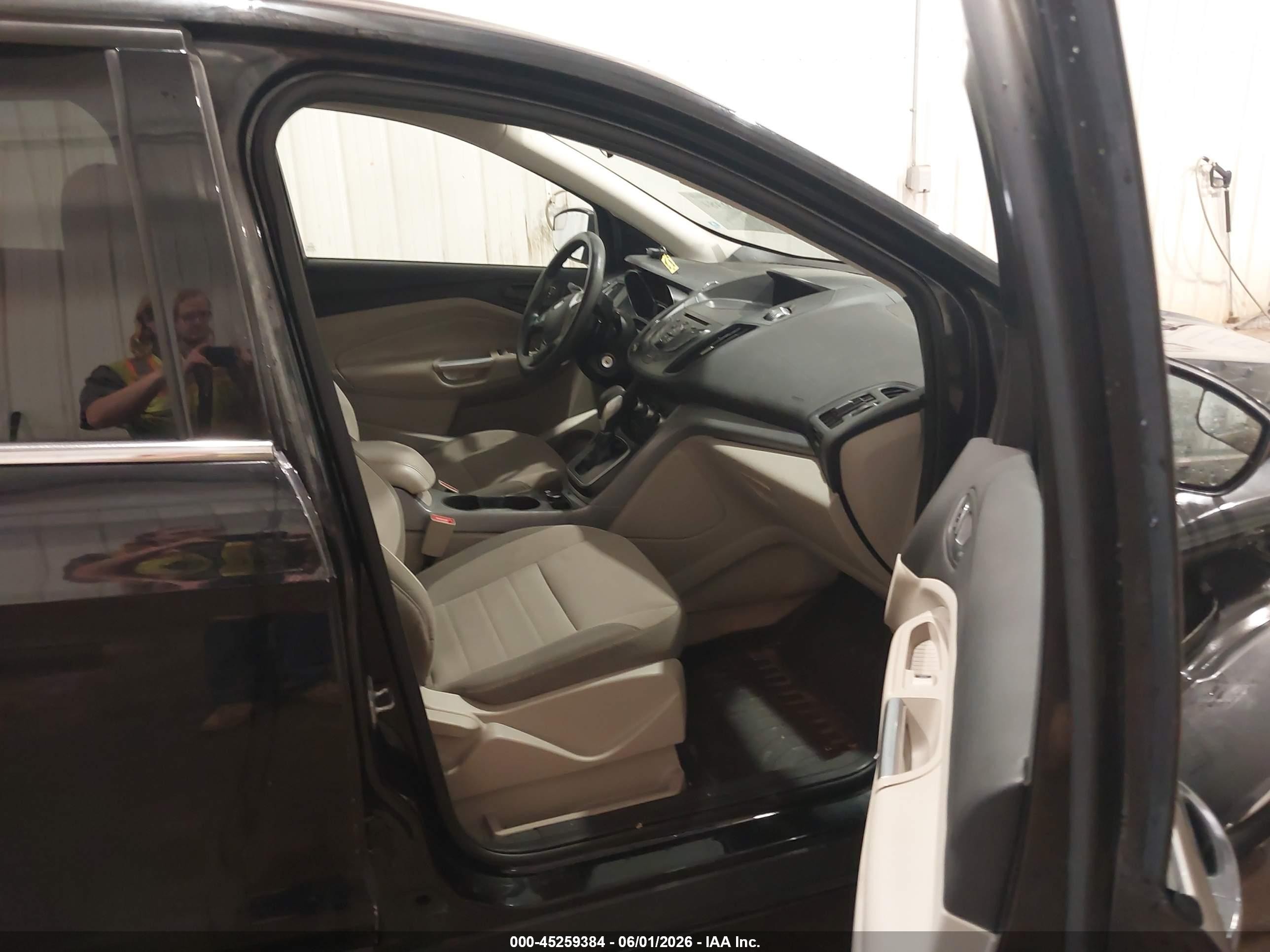2014 Ford Escape Se Черный vin: 1FMCU9GX6EUB53146