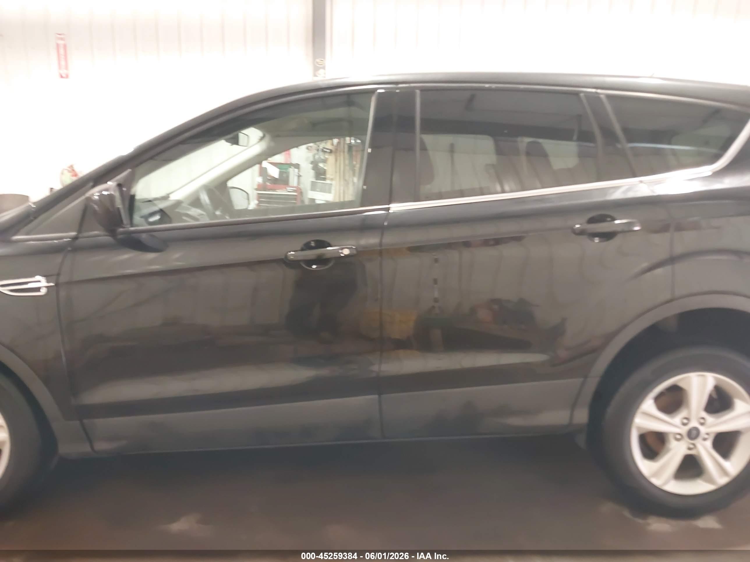 2014 Ford Escape Se Черный vin: 1FMCU9GX6EUB53146