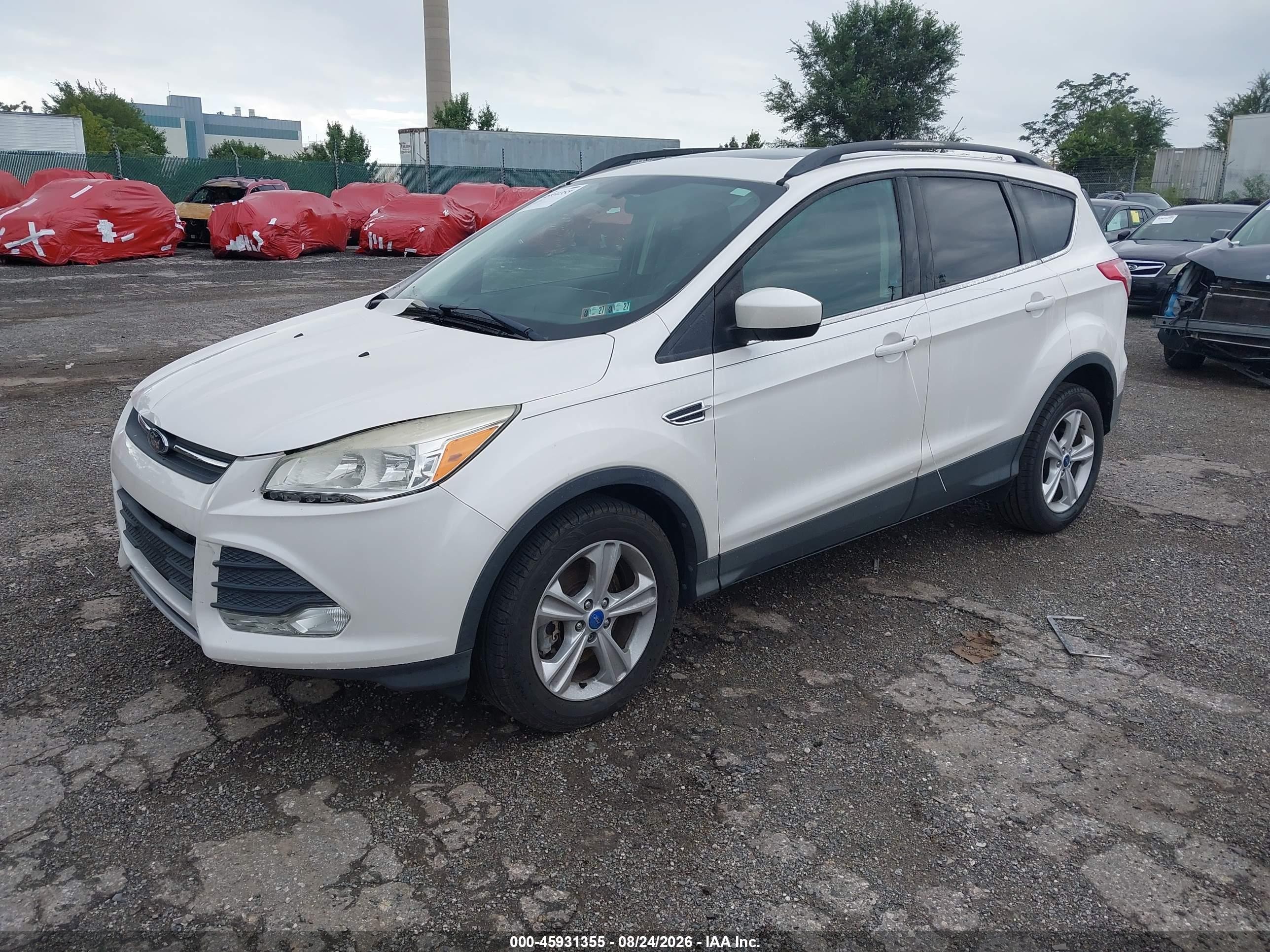 2014 Ford Escape Se Белый vin: 1FMCU9GX6EUB53180