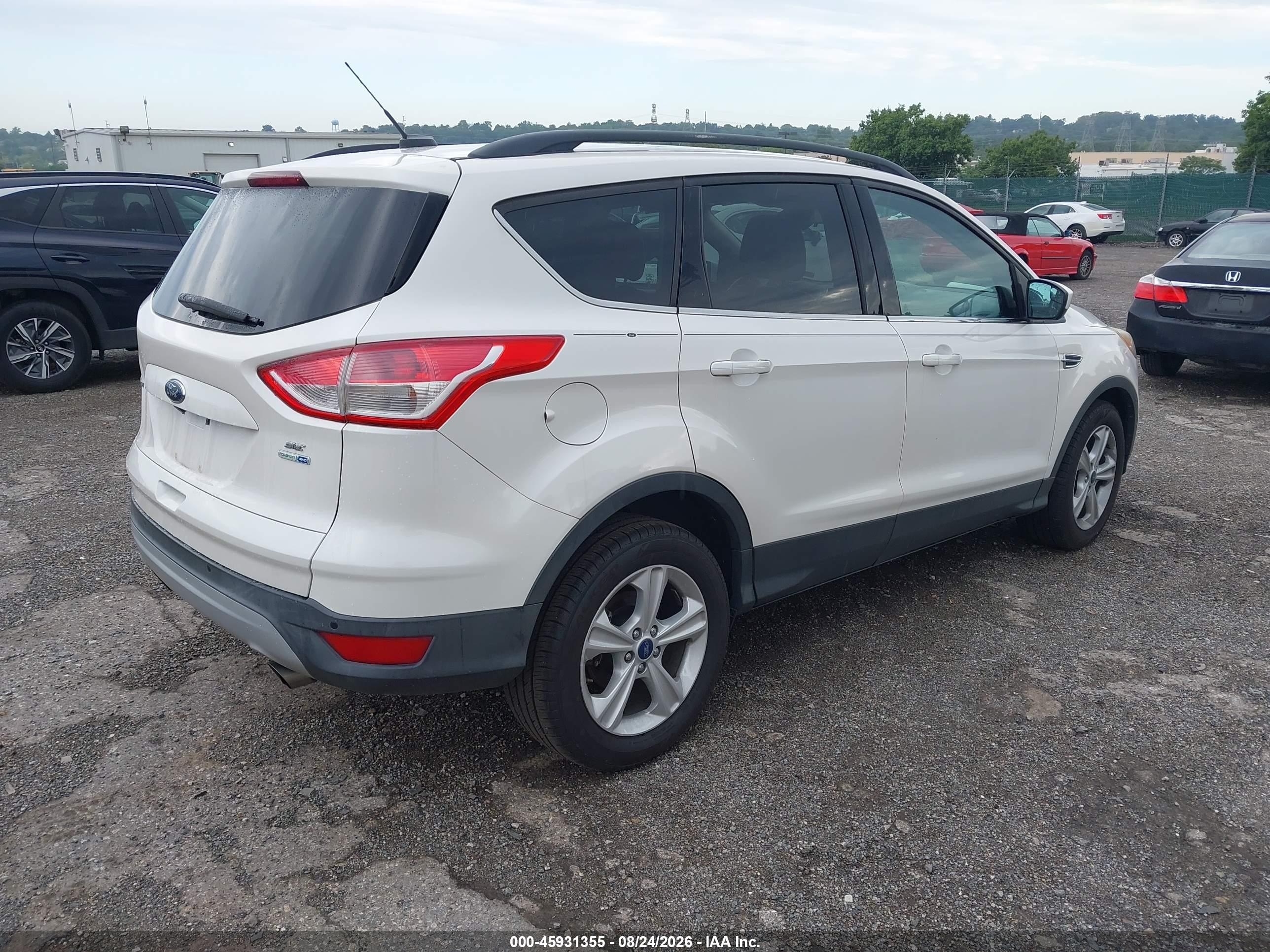 2014 Ford Escape Se Белый vin: 1FMCU9GX6EUB53180