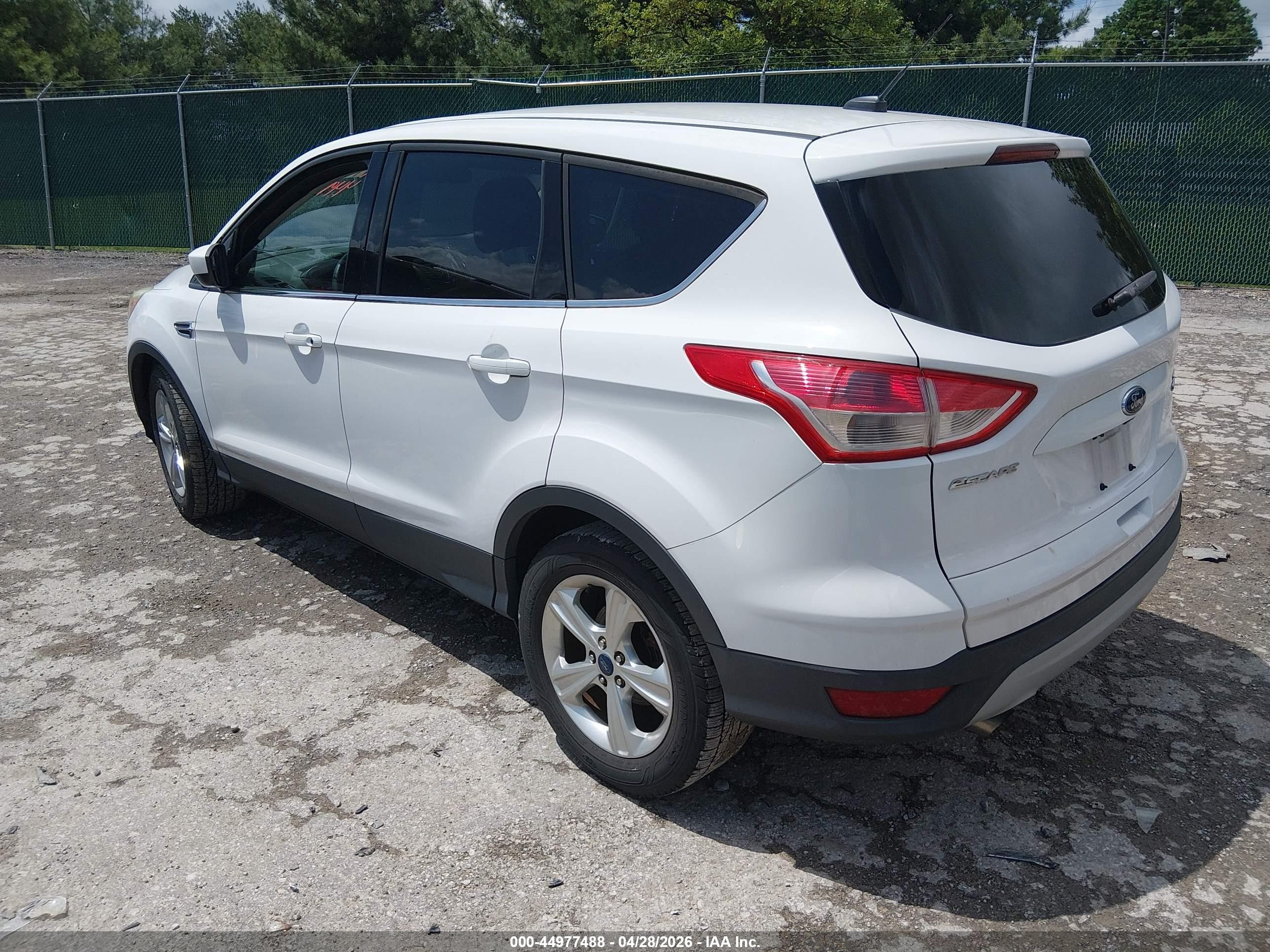 2014 Ford Escape Se Белый vin: 1FMCU9GX6EUD73029