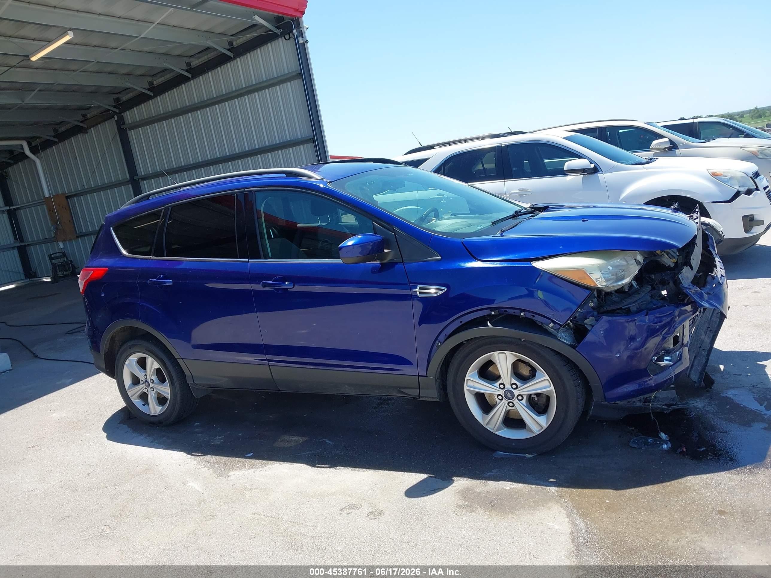 2015 Ford Escape Se Синий vin: 1FMCU9GX6FUA75307