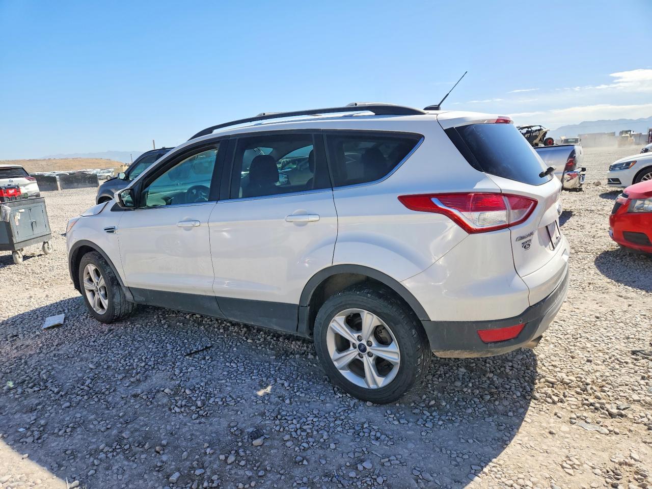 2015 Ford Escape Se White vin: 1FMCU9GX6FUB06622