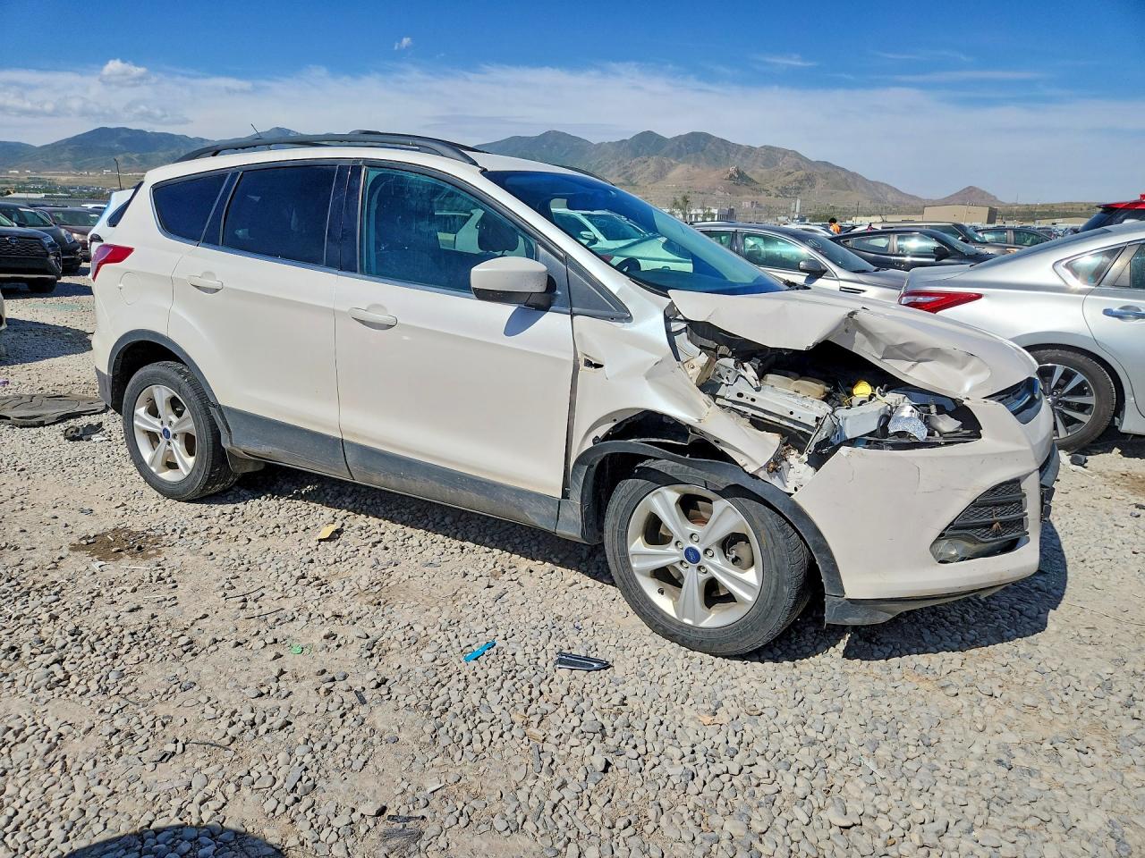 2015 Ford Escape Se White vin: 1FMCU9GX6FUB06622