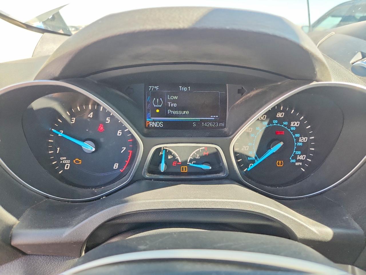 2015 Ford Escape Se White vin: 1FMCU9GX6FUB06622