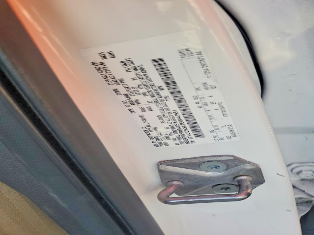 2014 Ford Escape Se Белый vin: 1FMCU9GX7EUA43951