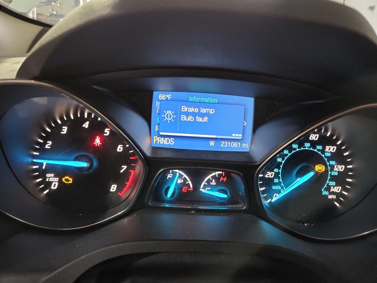 2014 Ford Escape Se White vin: 1FMCU9GX7EUB16963 Damage: Warning Light - Engine, On, Unacceptable