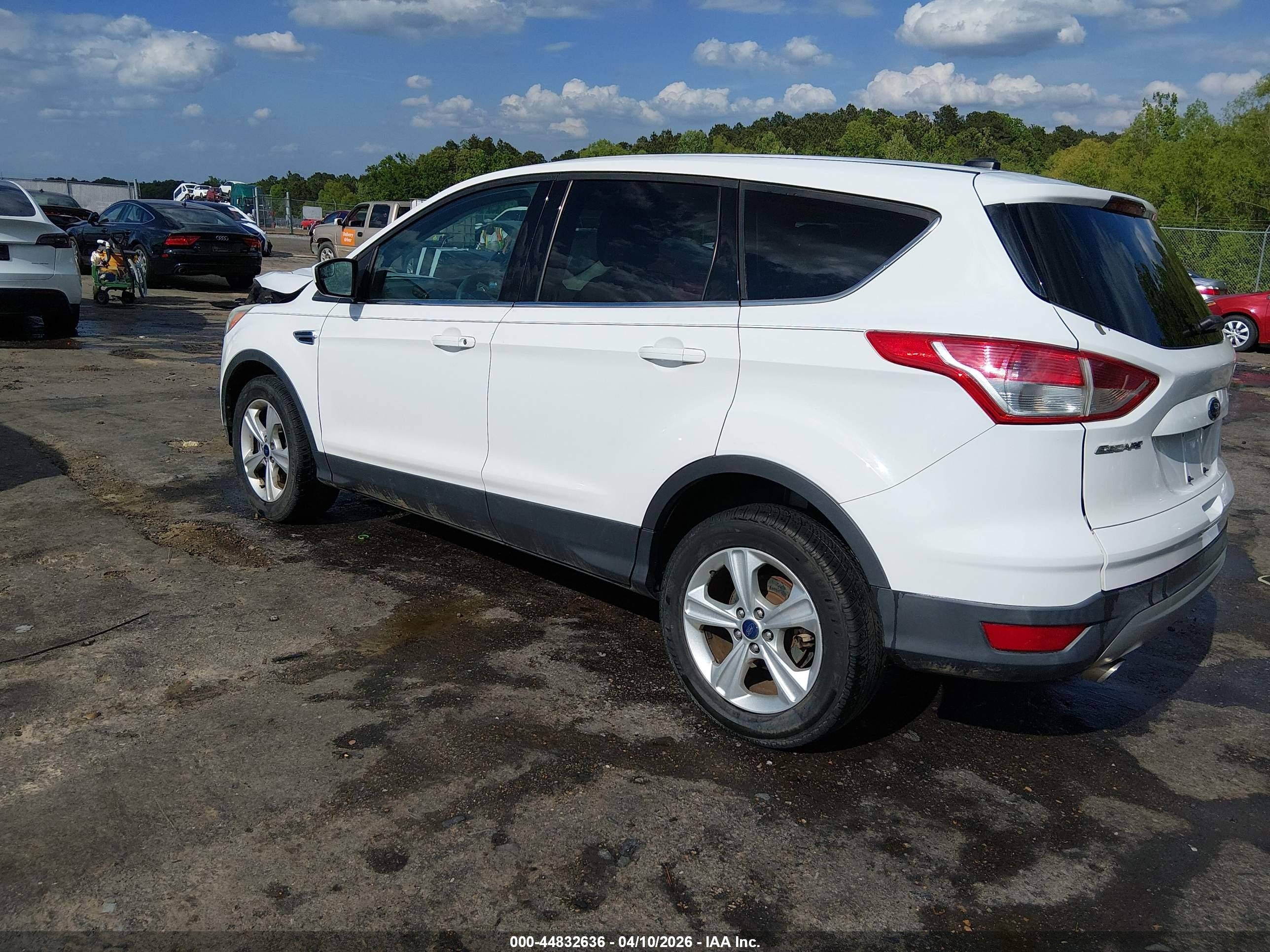 2014 Ford Escape Se White vin: 1FMCU9GX7EUE01114